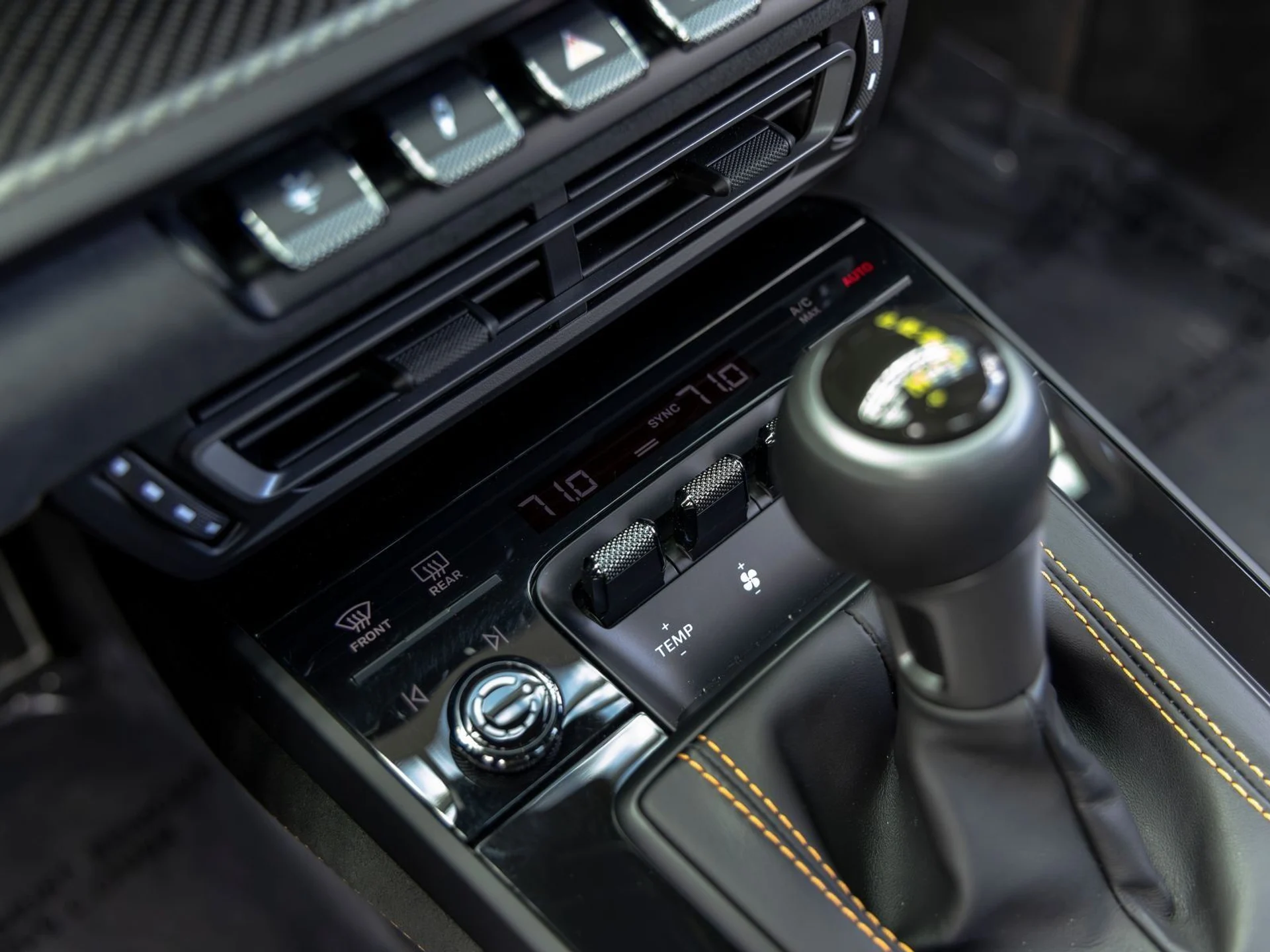 mph047_378418001_48_4ca7a45690