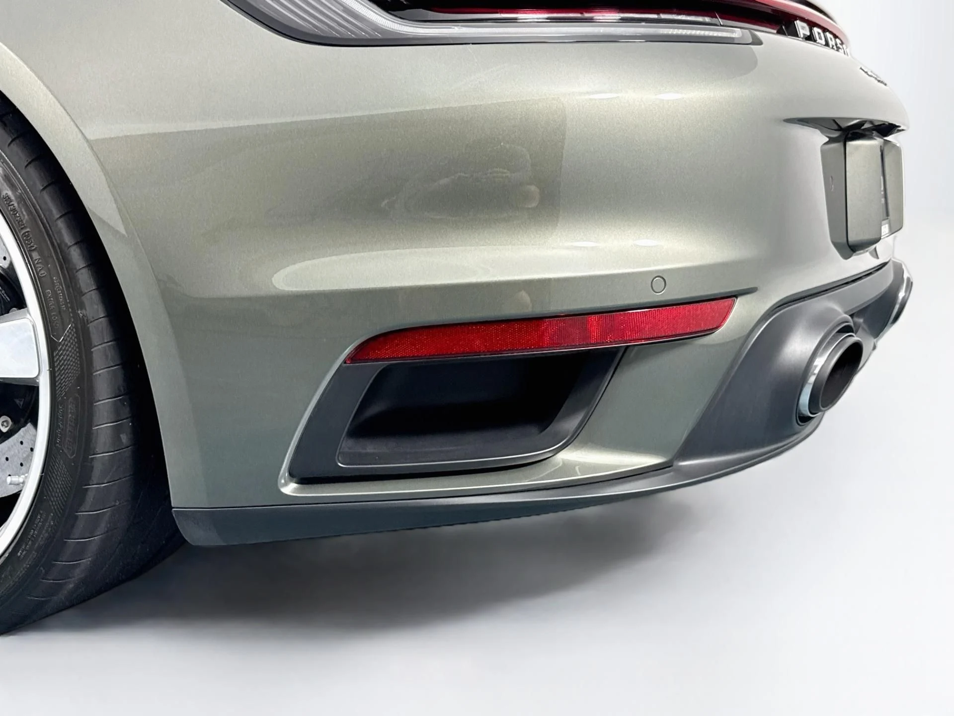 mph047_3789392746_Used_2021_Porsche_911_Turbo_S_1789763422_0485ab66b6