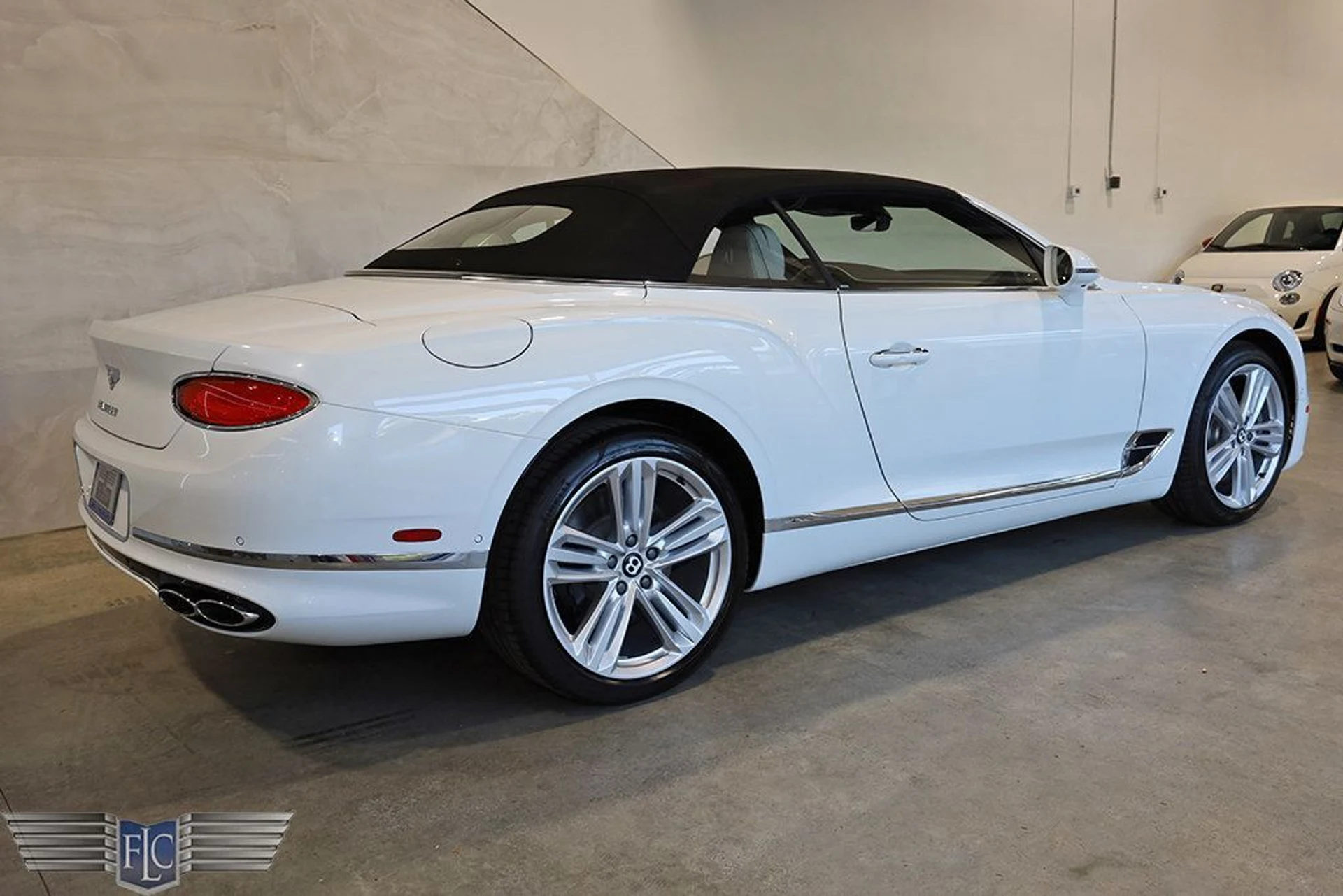 mph047_3796360687_used_2024_bentley_continental_gtcv8convertible_9689_22834946_48_1024_fedcb27848