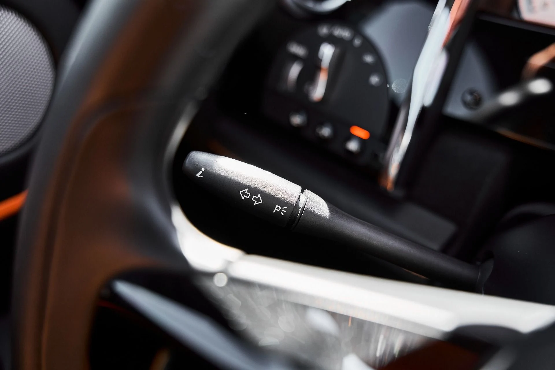 mph047_3831702991_Used_2020_Rolls_Royce_Wraith_Base_1776302637_1ece5abc0e