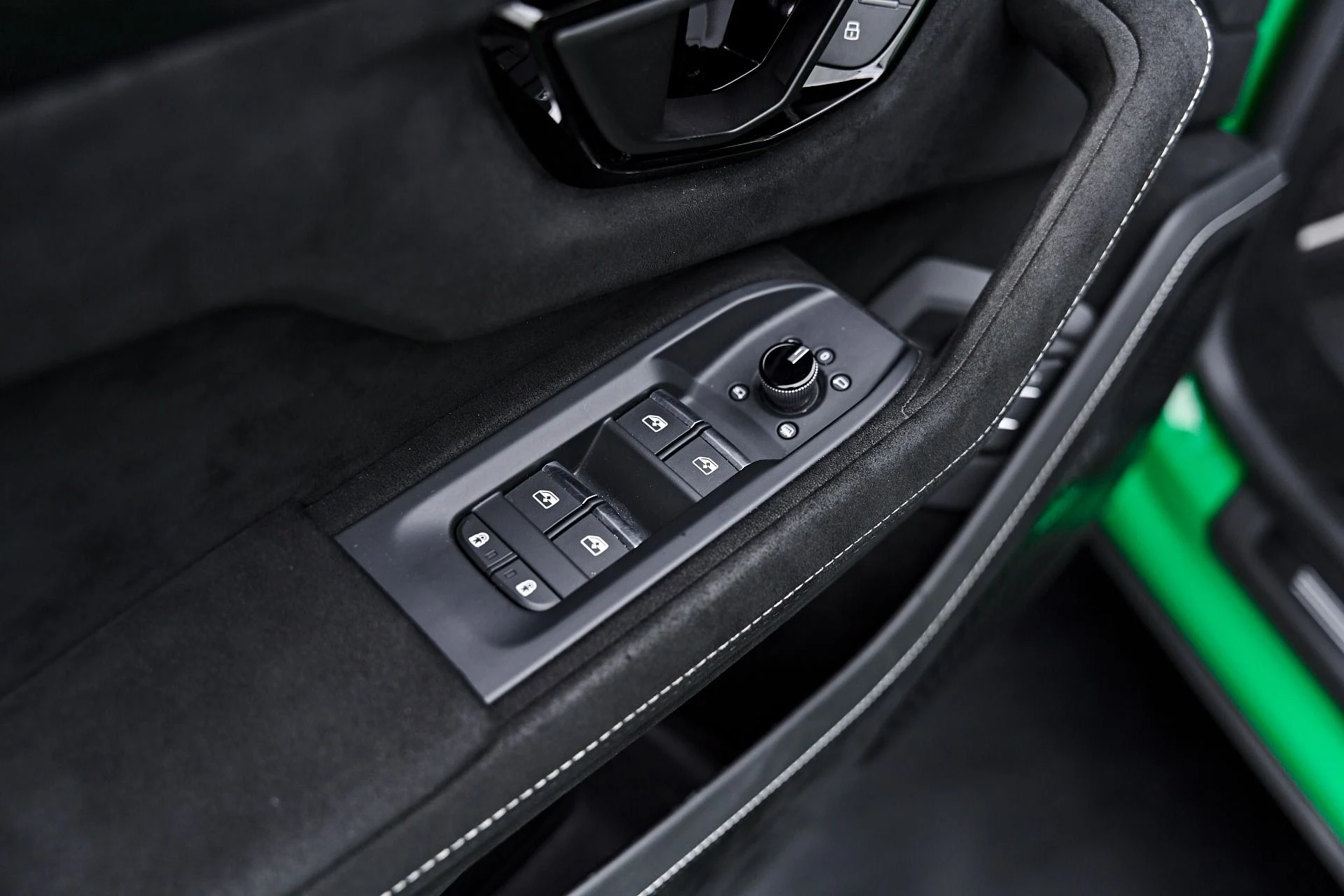 mph047_3847181948_Used_2023_Lamborghini_Urus_Performante_1788571190_30a8d0ca9e