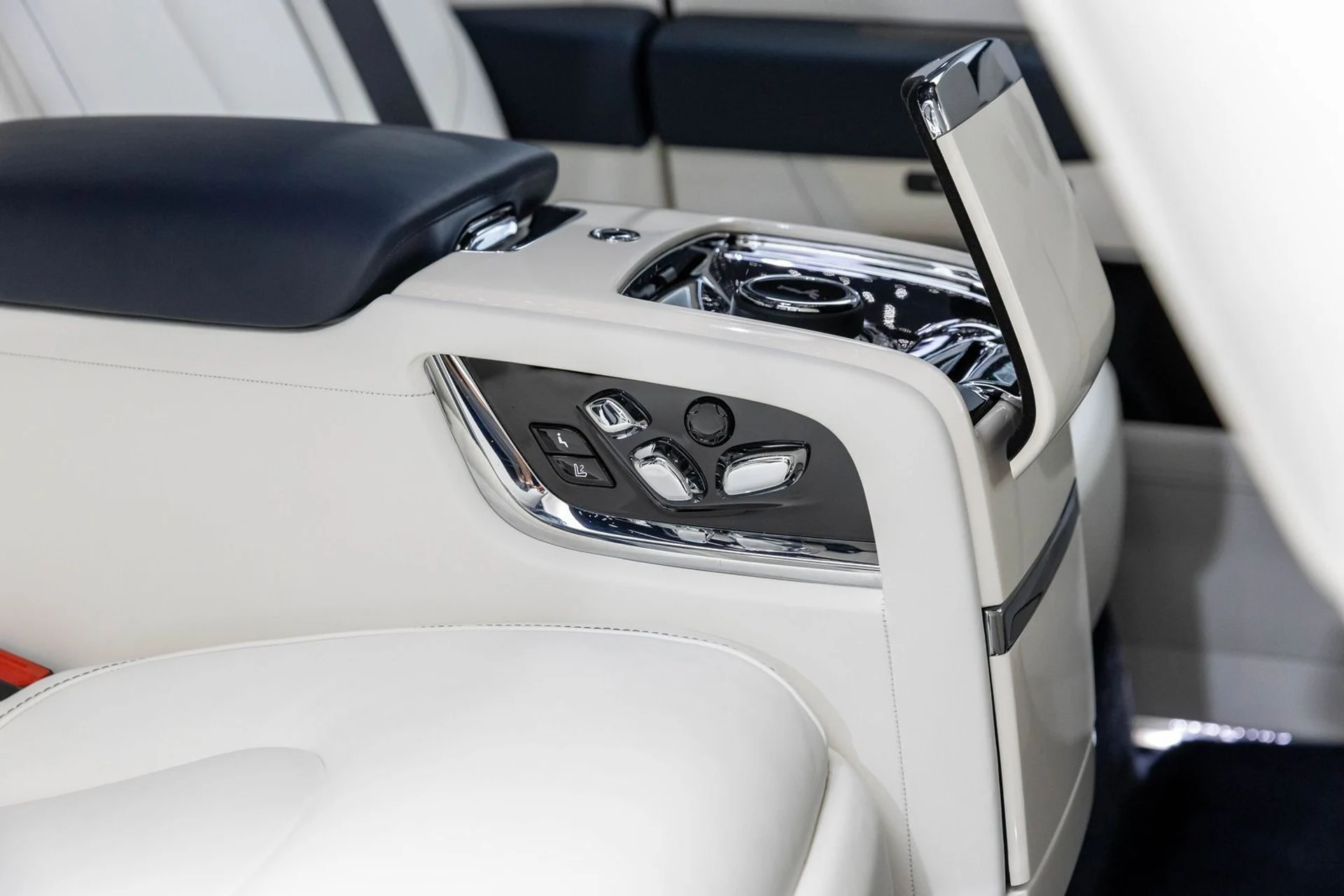 mph047_385430291_48_9437e1e748