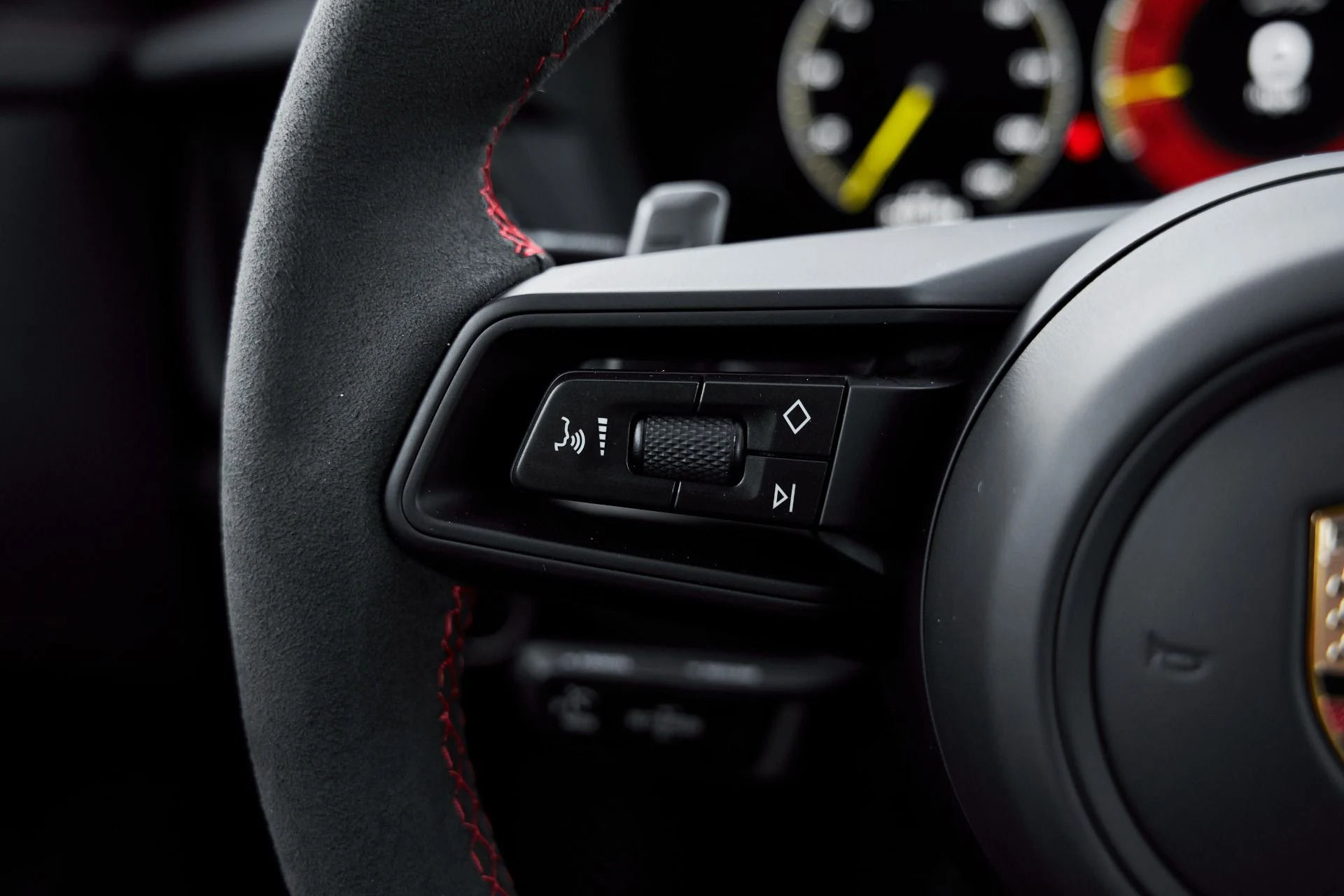 mph047_3863013013_Used_2025_Porsche_911_GT_3_1766514489_8f1a372c71