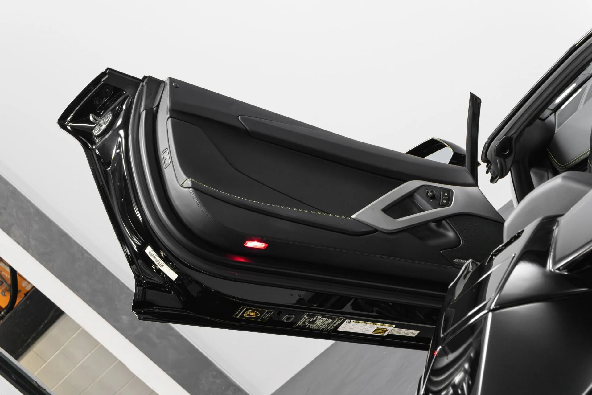 mph047_387773189_Used_2015_Lamborghini_Aventador_LP_700_4_1770952947_412ff4b6fb