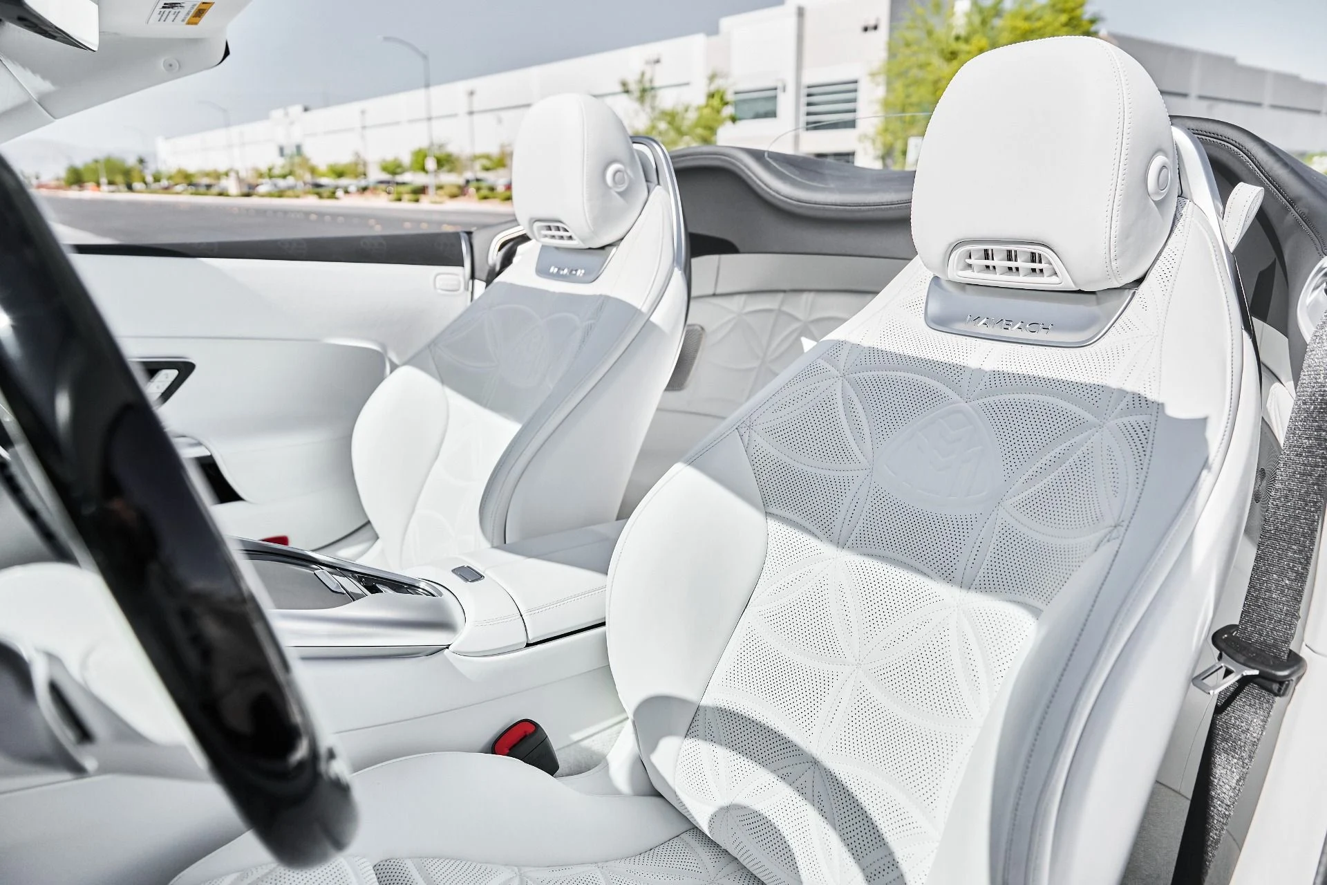mph047_392793135_Used_2026_Mercedes_Benz_SL_Class_Maybach_SL_680_1781659807_f902106304
