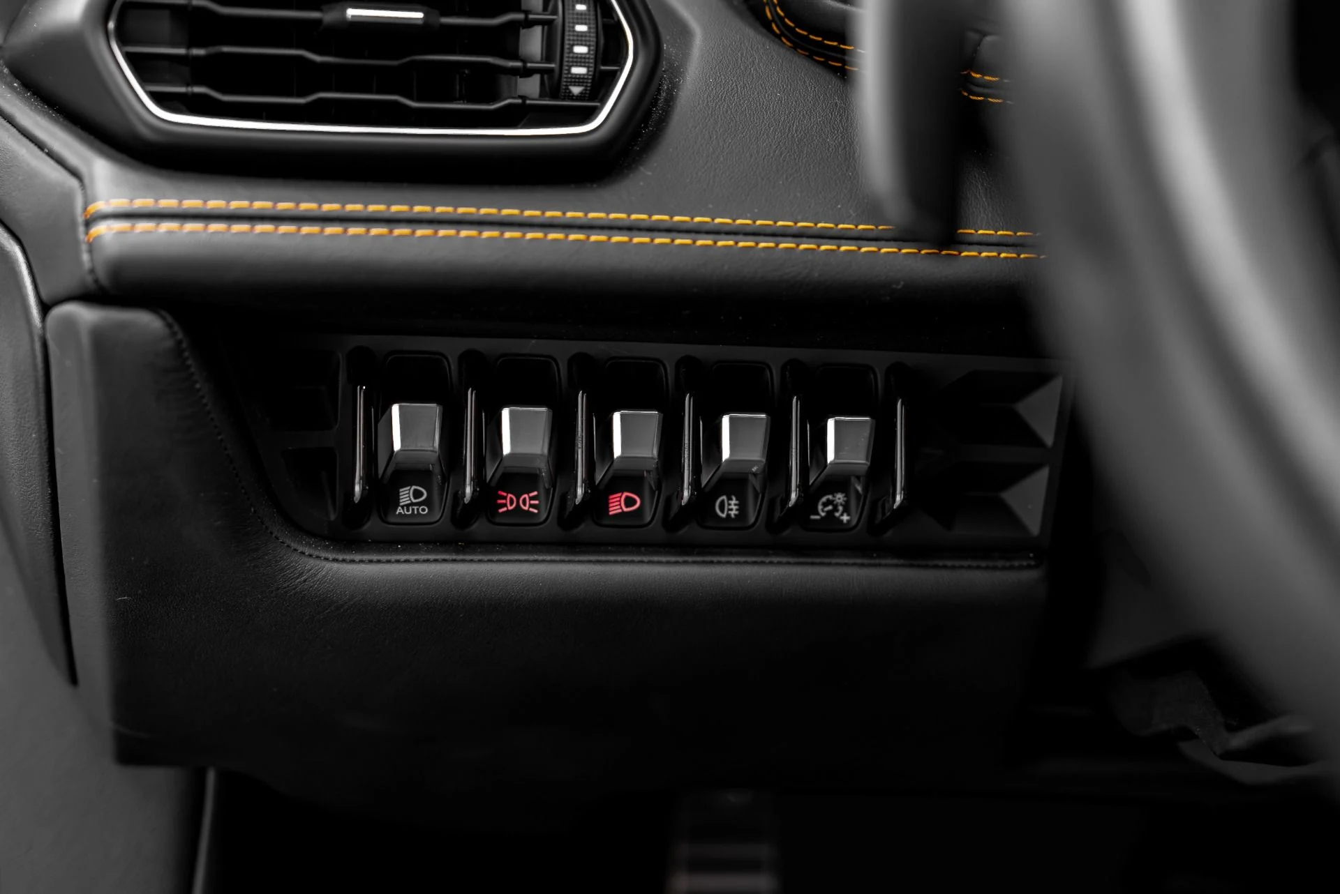 mph047_3947433578_Used_2017_Lamborghini_Huracan_LP_580_2_Spyder_1787204872_1e77167528