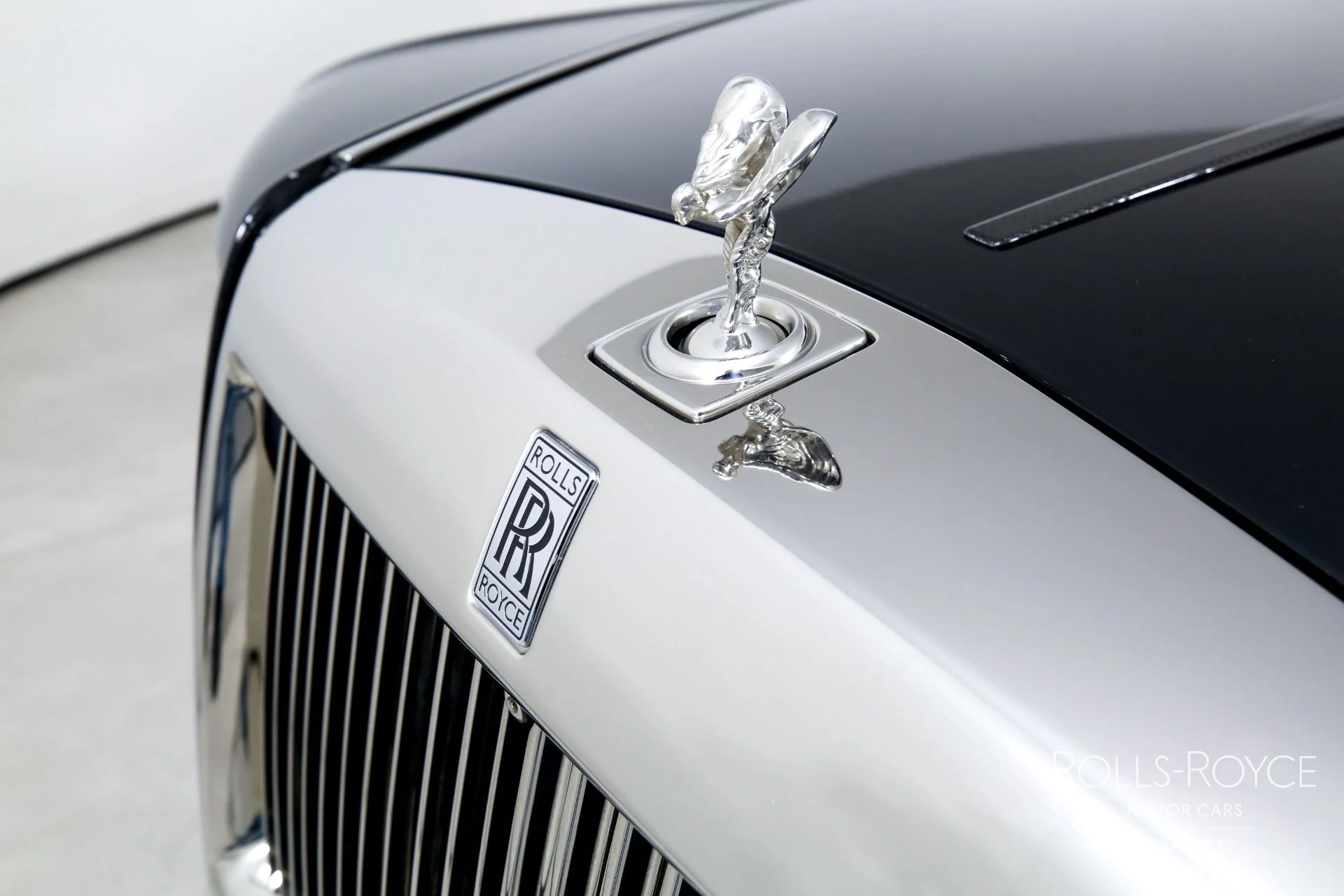 mph047_397885783_Used_2018_Rolls_Royce_Phantom_1776373846_a557b0d981