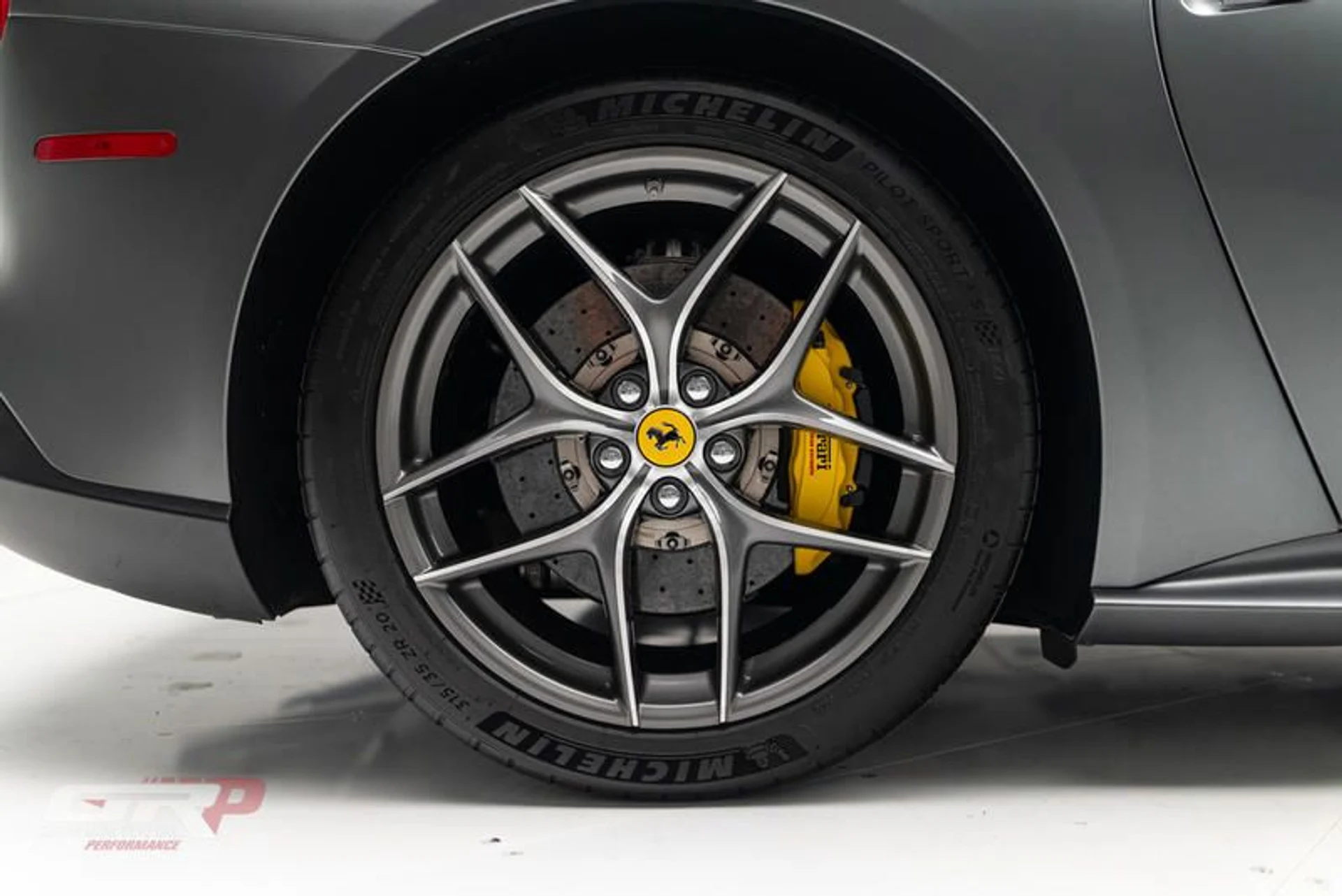 mph047_4013413020_B870189_B_3_A7_A_42_B3_9197_988_D7_F9_F998_A_13d5cca8fb