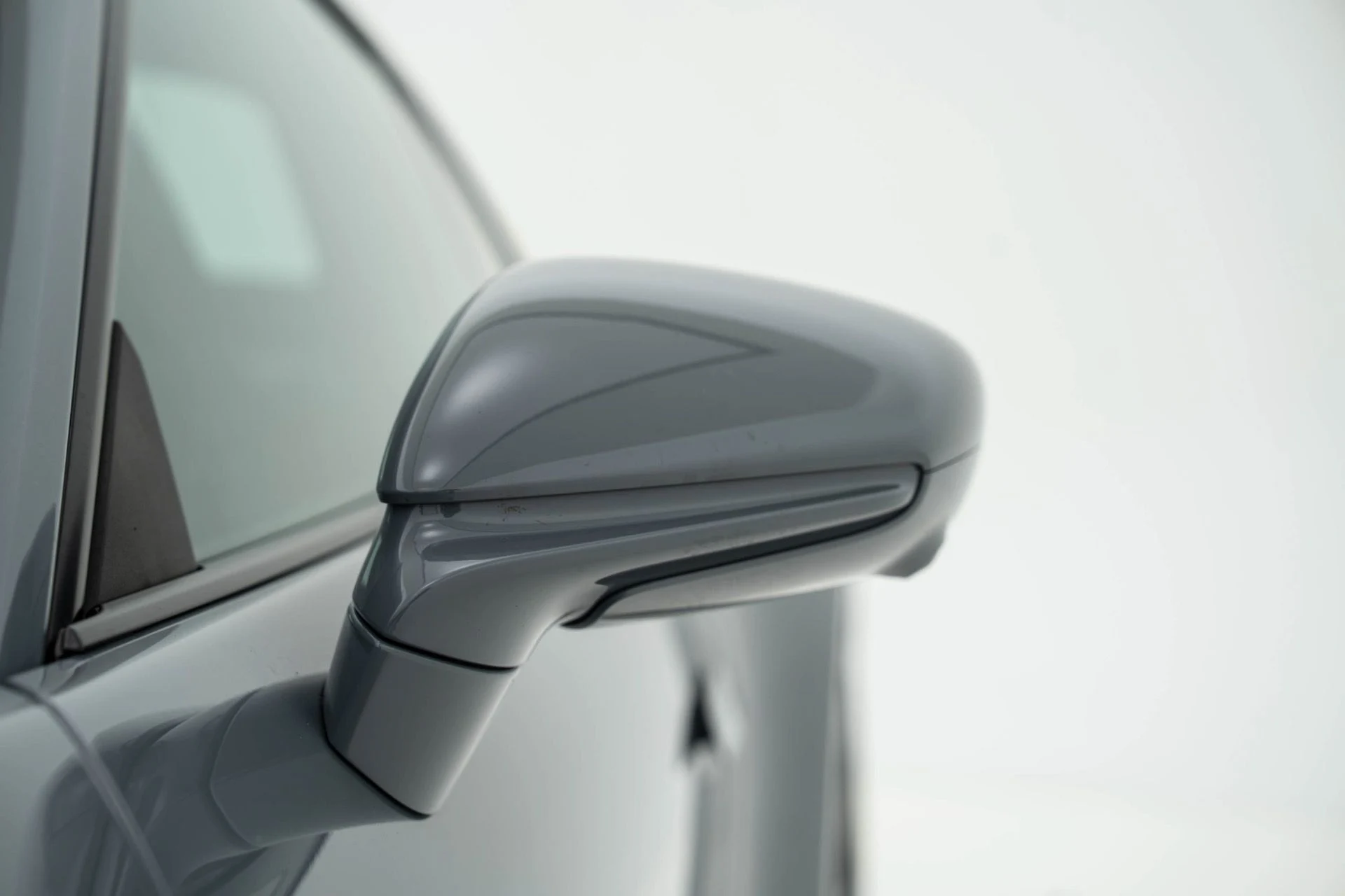 mph047_4019834076_Used_2024_Porsche_911_Carrera_1774628152_6209b7fa3a