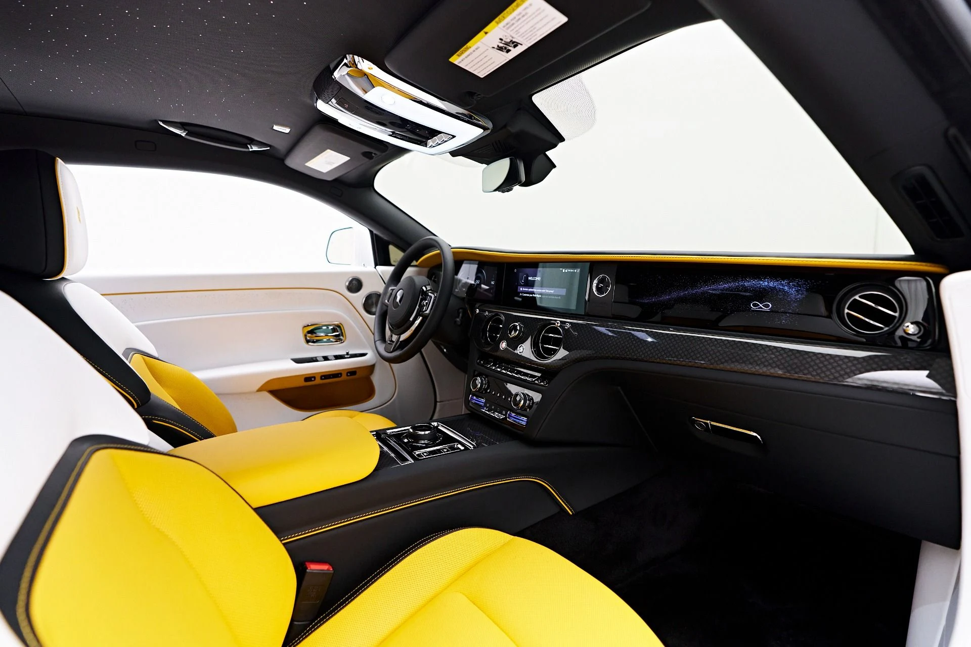 mph047_4027209145_Used_2025_Rolls_Royce_Spectre_Base_1753213338_a8aa0a11db