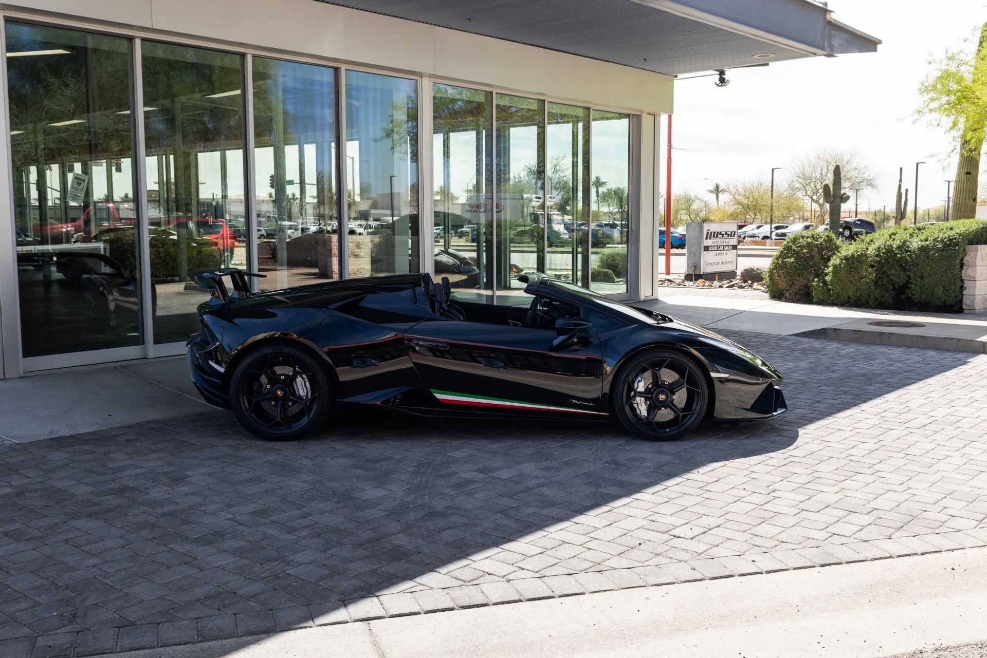 mph047_4030809373_Used_2018_Lamborghini_Huracan_LP_640_4_Performante_Spyder_1772832385_a81510336a