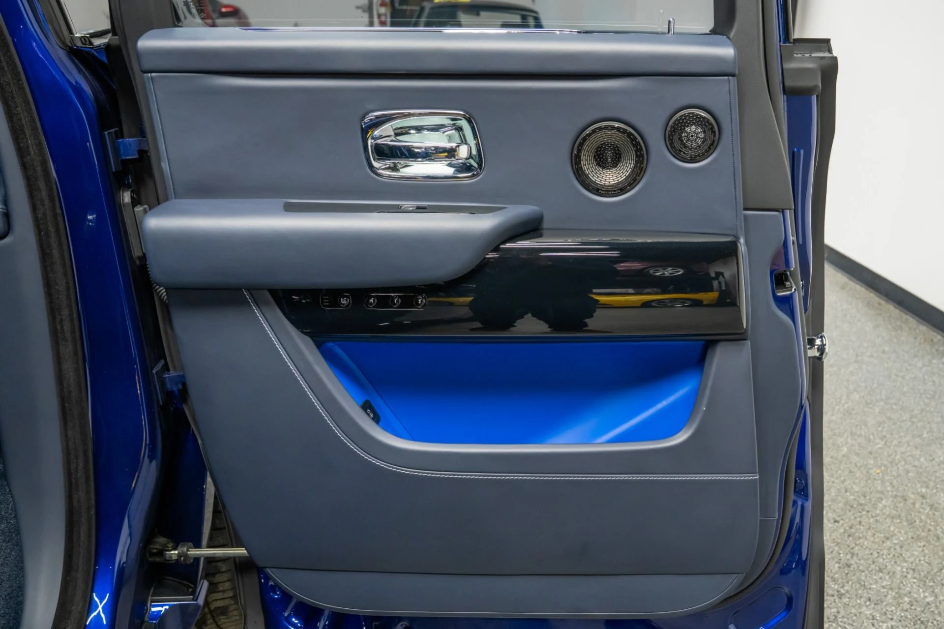 mph047_4033813435_Used_2024_Rolls_Royce_Cullinan_Black_Badge_Blue_Shadow_Edition_One_of_62_Built_Massive_629k_MSRP_1768253666_aaf2e7ab1b