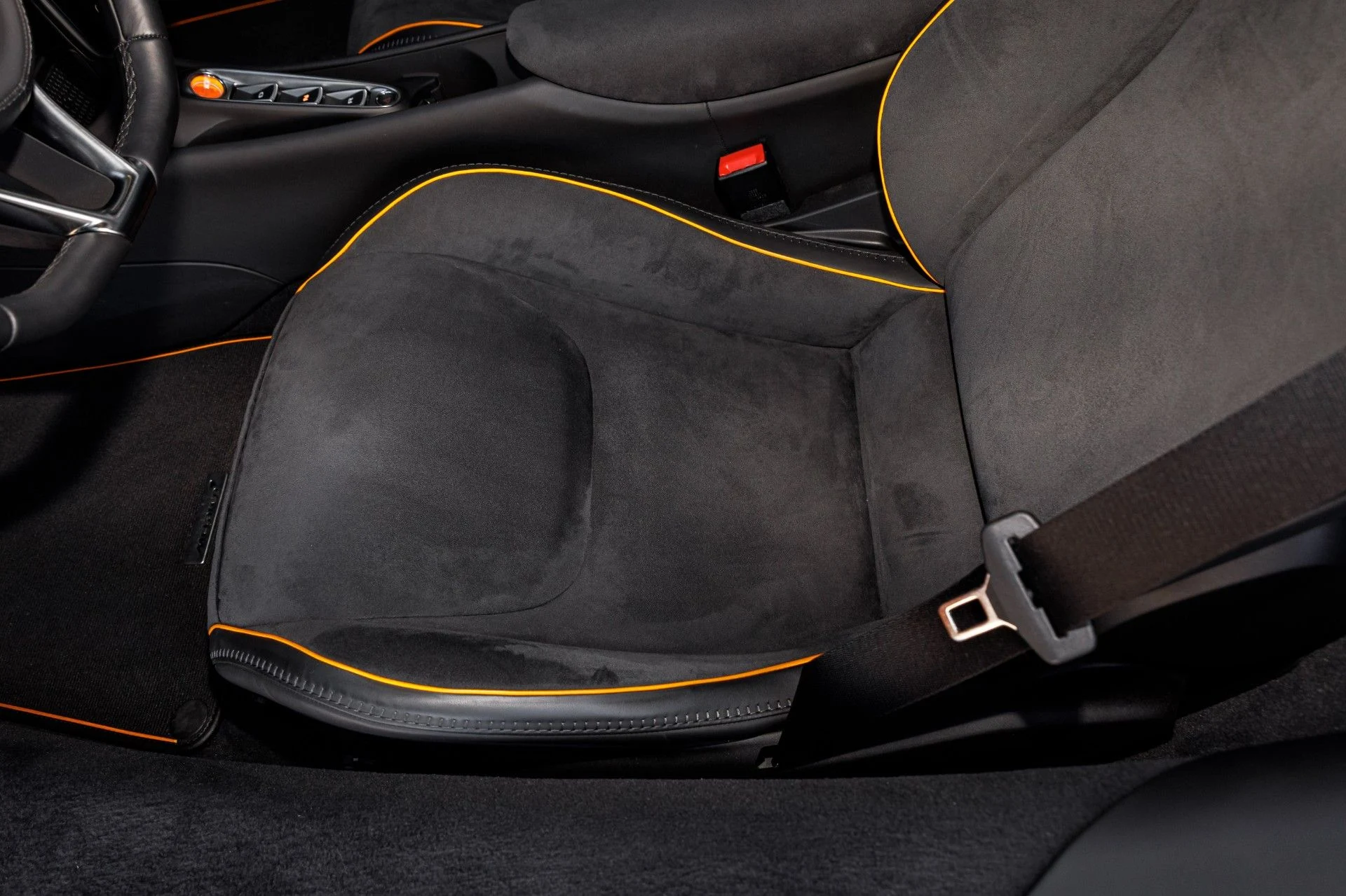 mph047_4045207351_653_p48_l_505f52d3ec