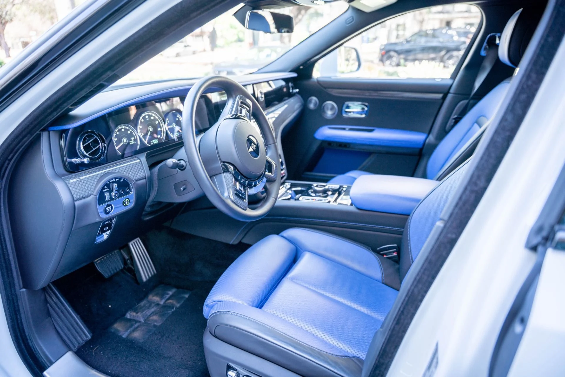 mph047_4050437701_Used_2022_Rolls_Royce_Black_Badge_Ghost_1772144712_80a3d085fc