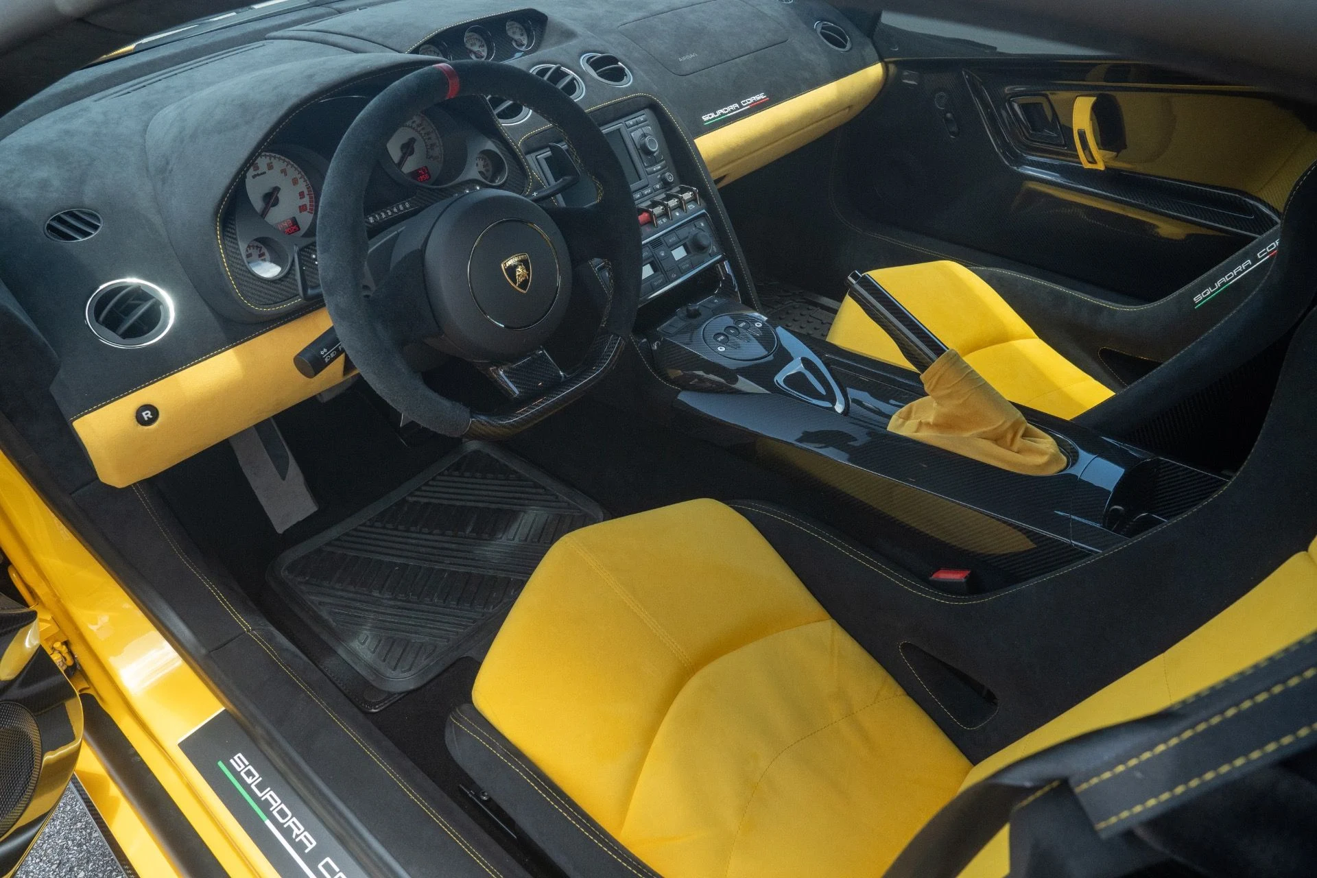 mph047_4078598292_Used_2014_Lamborghini_Gallardo_LP_570_4_Squadra_Corse_1755029645_9c7e2e9065