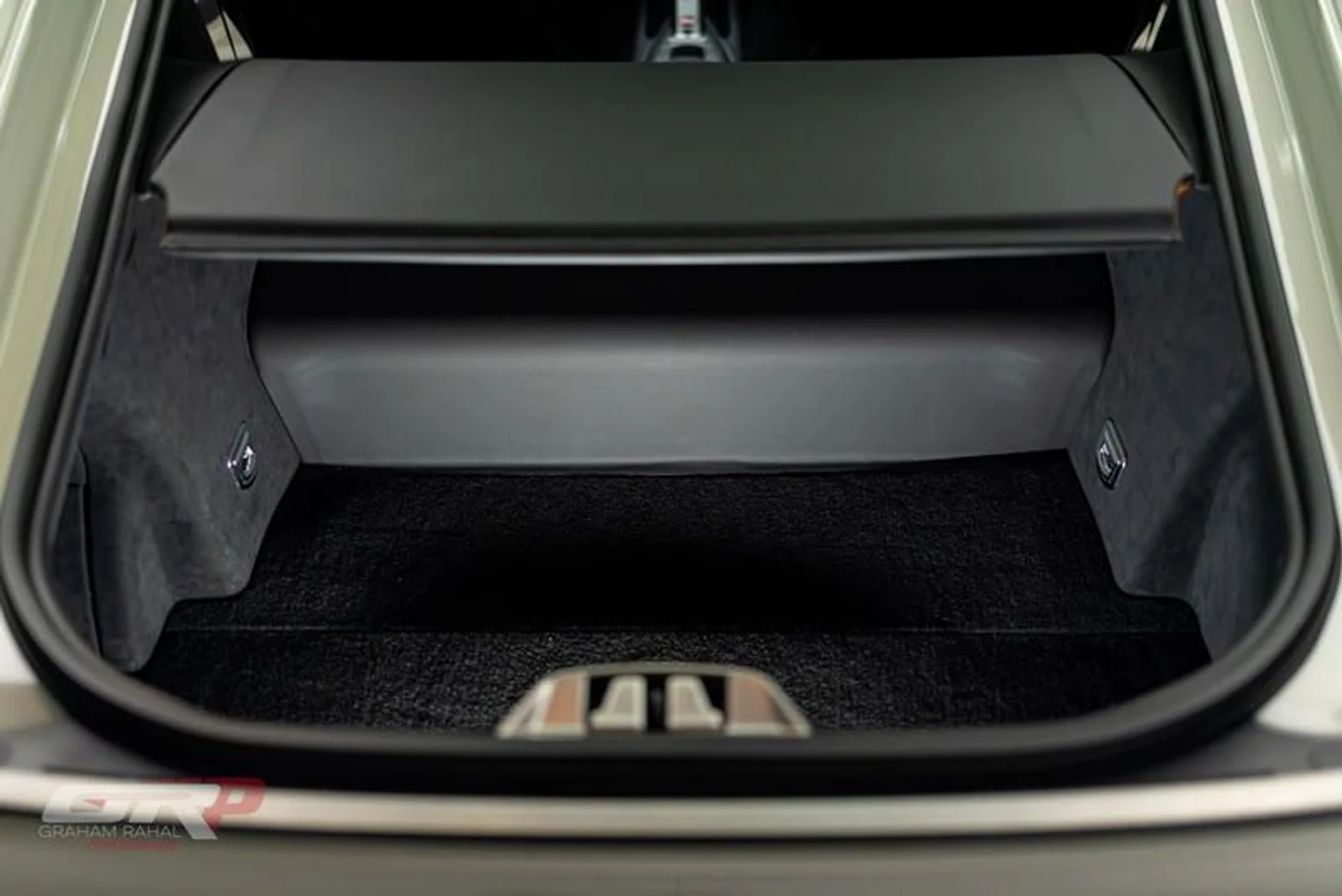 mph047_4079371325_6_B05231_C_01_BF_44_A8_8_AE_2_AF_9_C60_A4_AD_28_80599af8ed