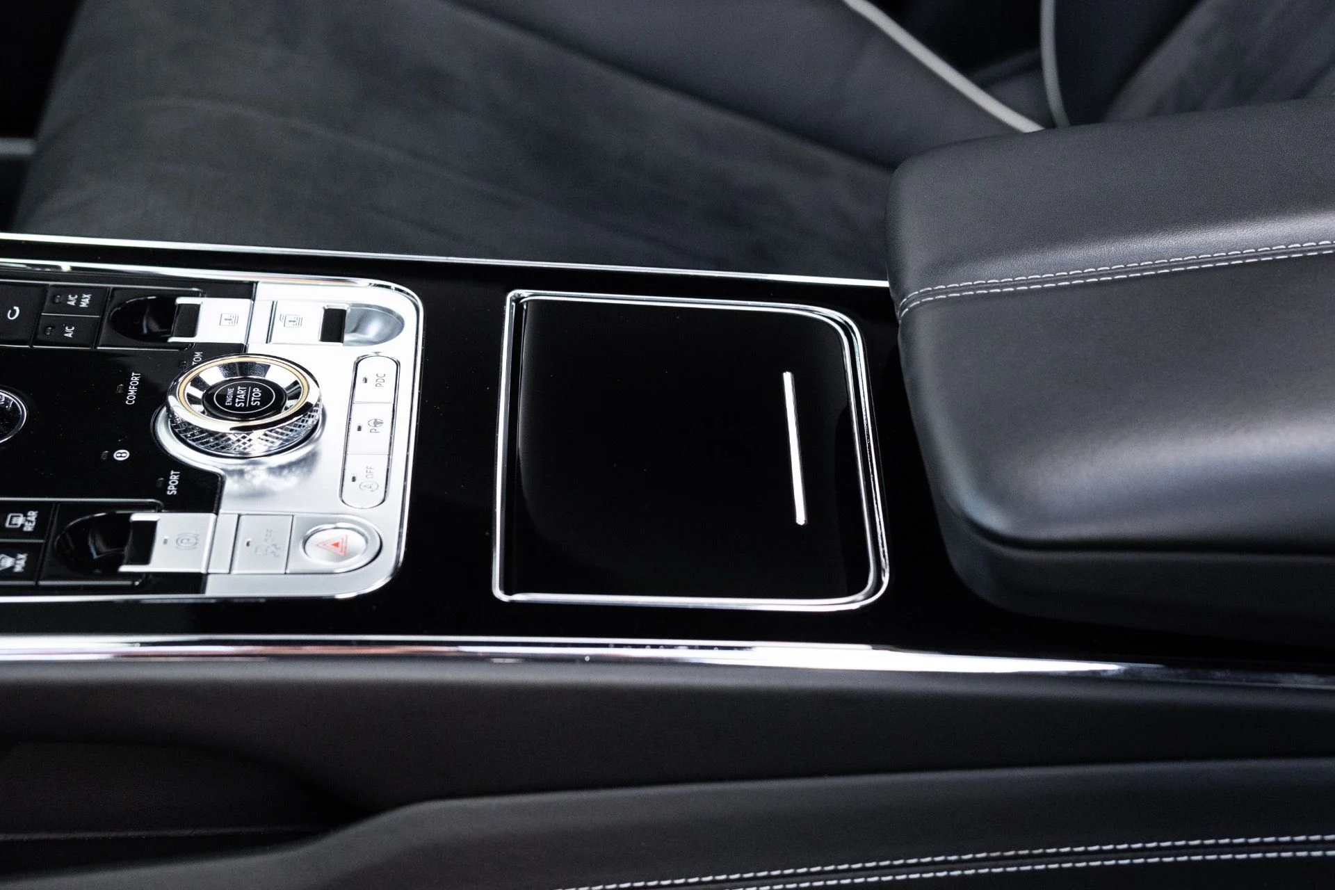 mph047_4104207709_Used_2023_Bentley_Flying_Spur_S_V8_1778782784_7d94b36e19