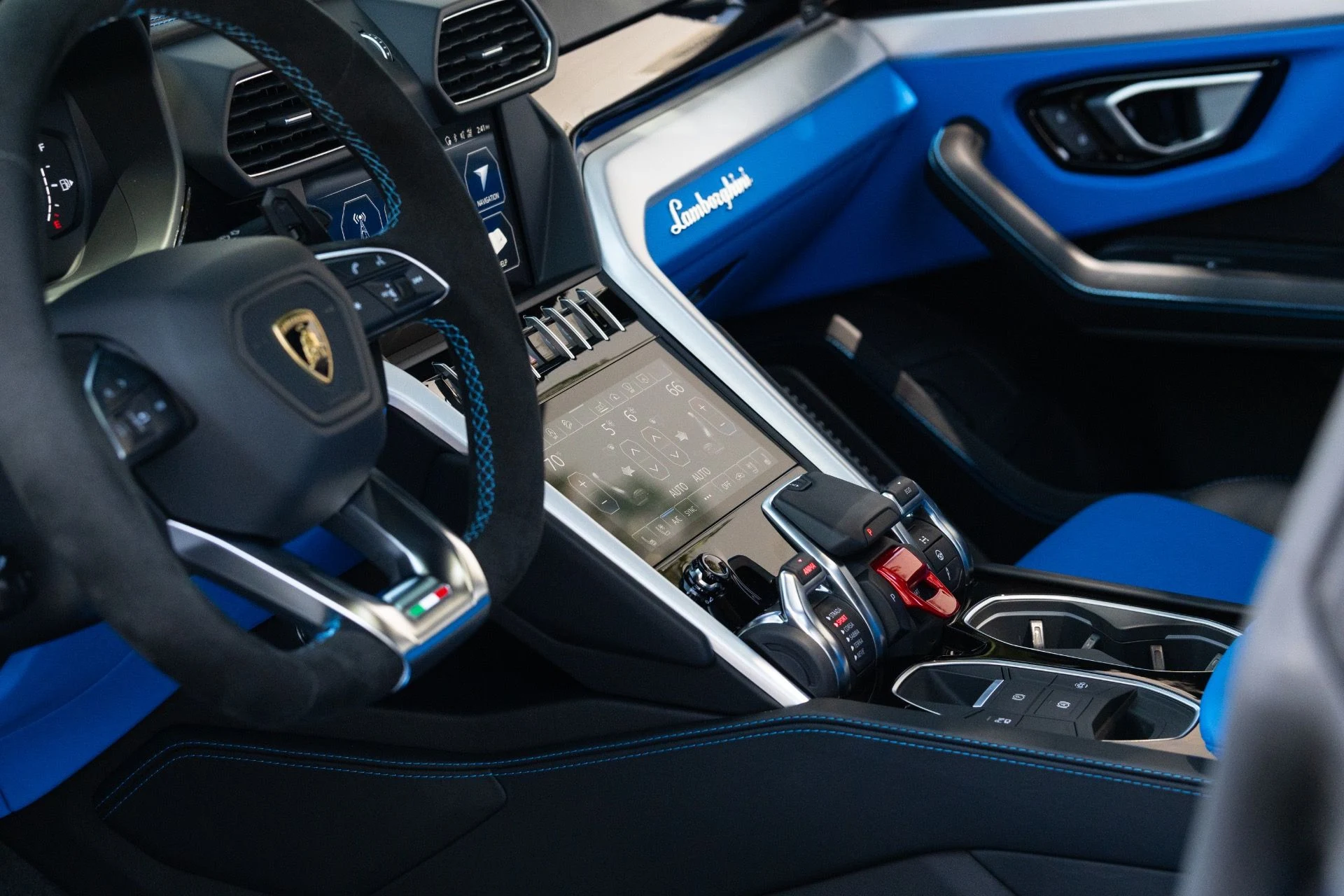 mph047_411169376_Used_2019_Lamborghini_Urus_1781242066_f8bdd4d442