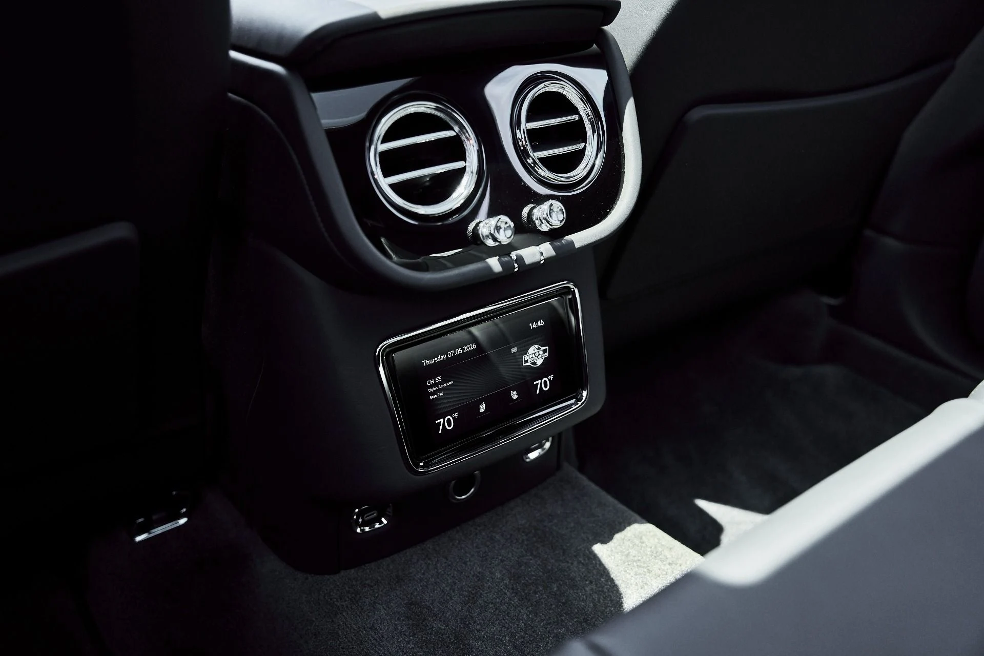 mph047_4117585777_Used_2024_Bentley_Bentayga_1778202842_425a6afba9