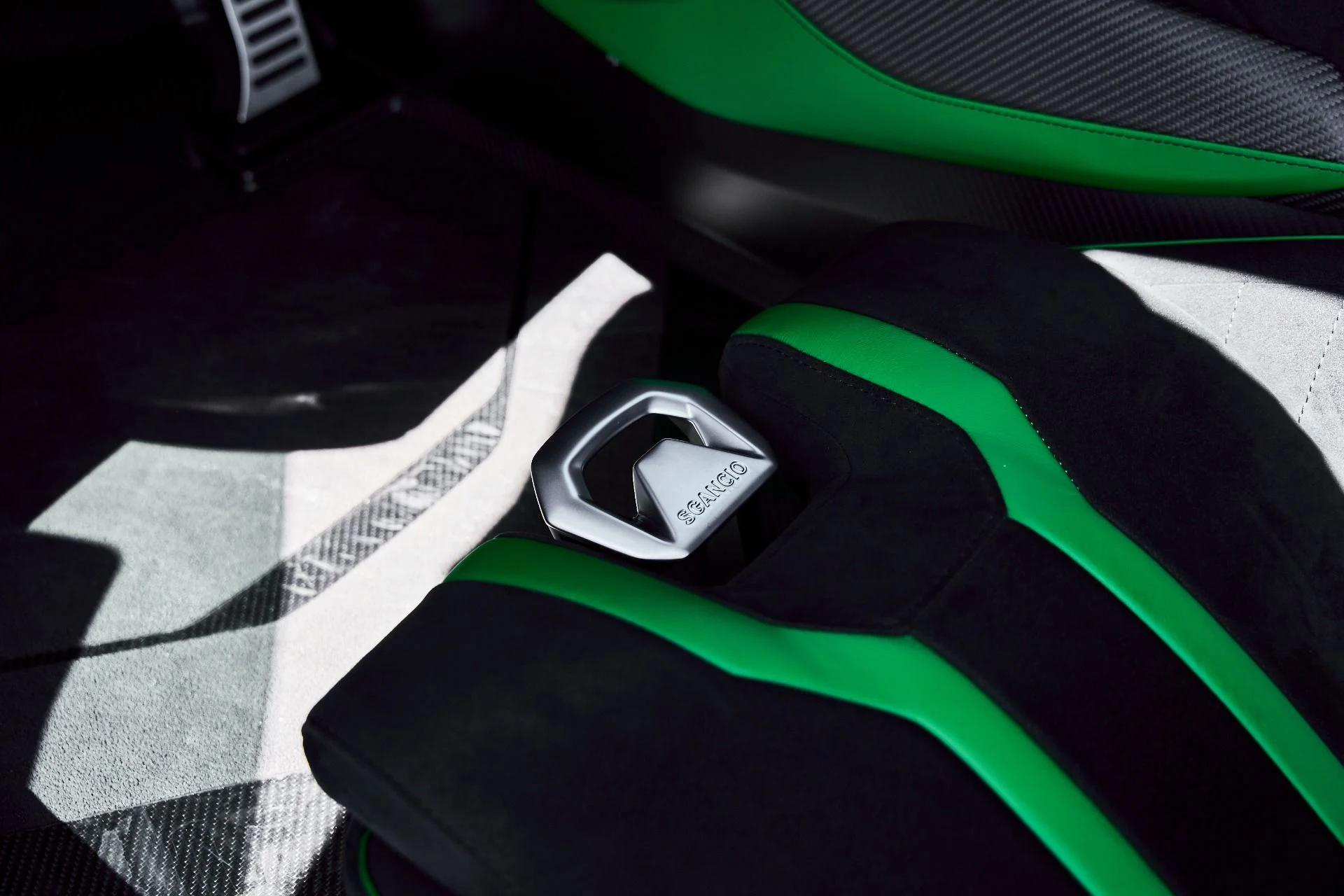 mph047_41187897_Used_2022_Lamborghini_Huracan_STO_Base_1774488465_25bbb90981