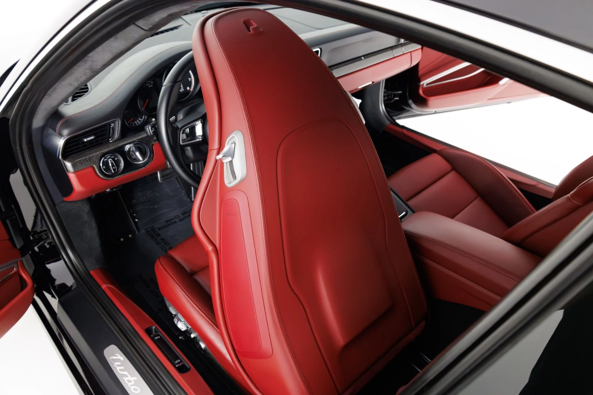 mph047_4146590904_Used_2017_Porsche_911_Turbo_S_1773337587_371250cee8