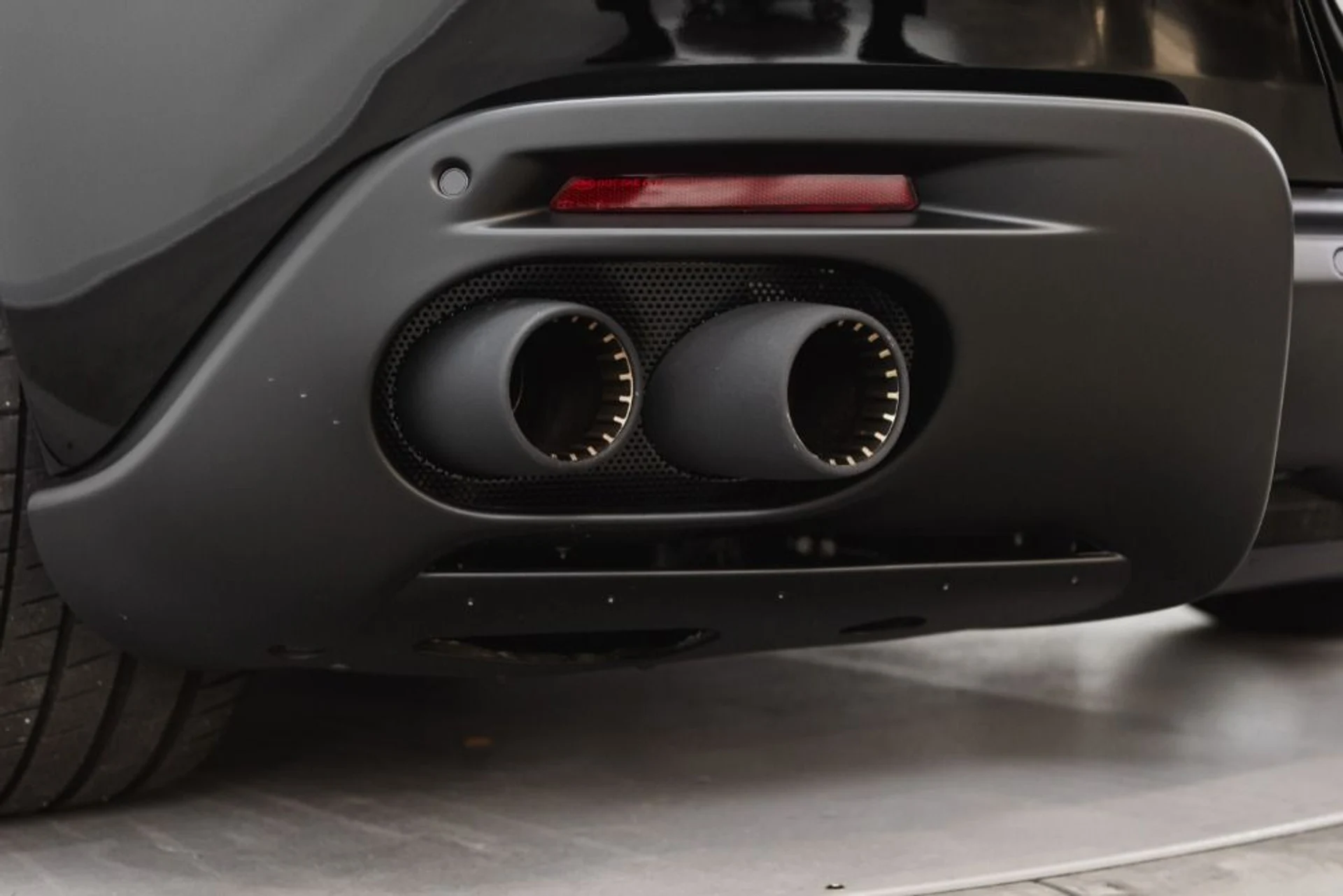 mph047_4152984776_Used_2024_Ferrari_Roma_Spider_b9b322609e