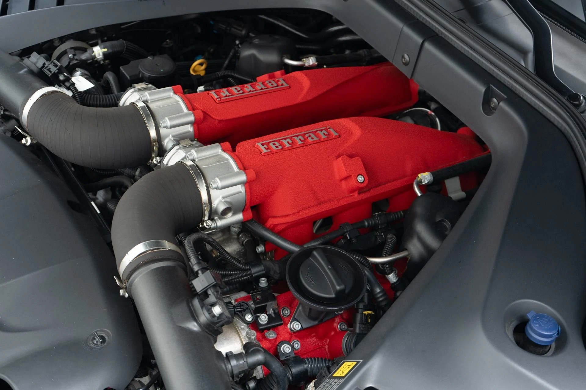 mph047_4153059239_Used_2015_Ferrari_California_Full_Power_and_Heated_Seats_Twin_Turbo_V8_1776271137_c6eaacb6fb