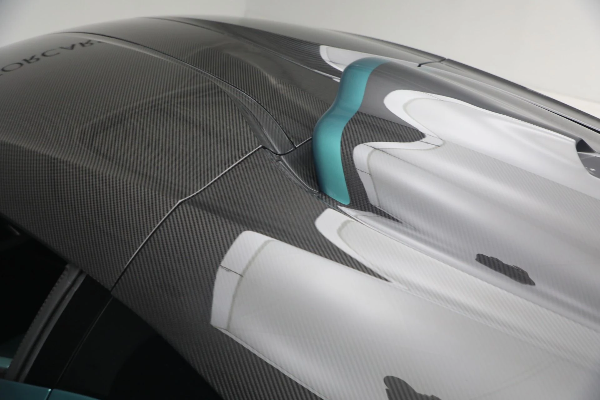 mph047_4174584743_New_2026_Aston_Martin_Valhalla_1779312617_eaa25478c9