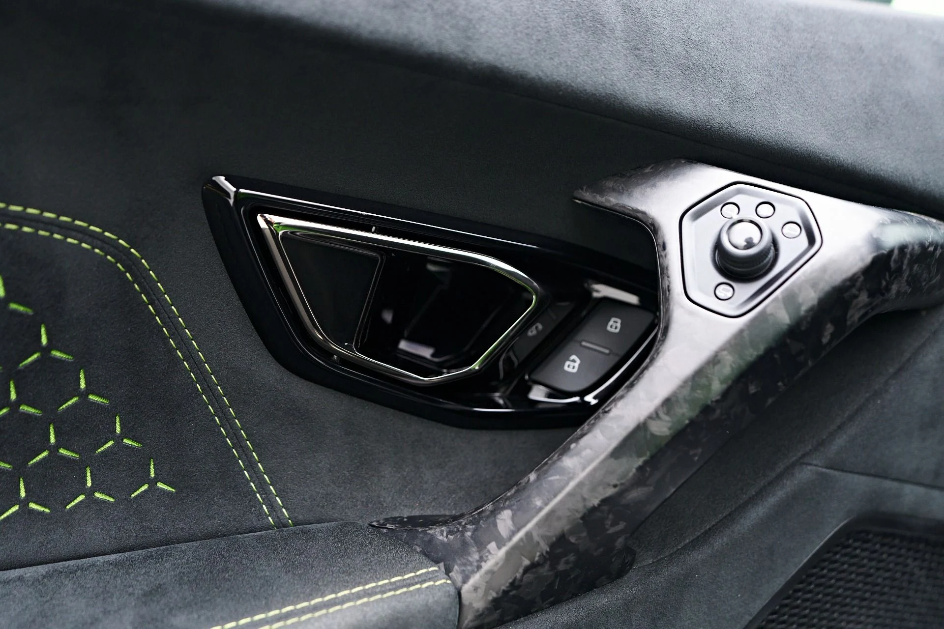 mph047_4174704691_Used_2019_Lamborghini_Huracan_Performante_1757626086_aac0d05d6e