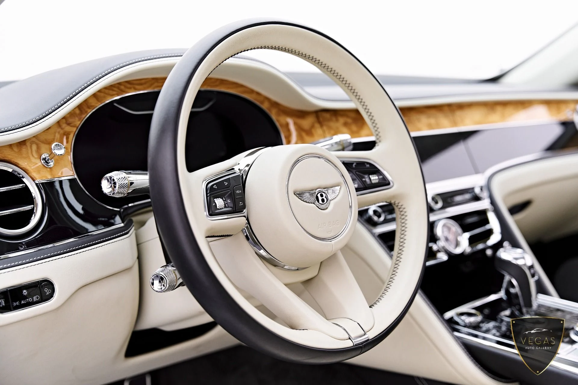 mph047_4195882857_Used_2022_Bentley_Flying_Spur_V8_1782495085_bfec35c70c
