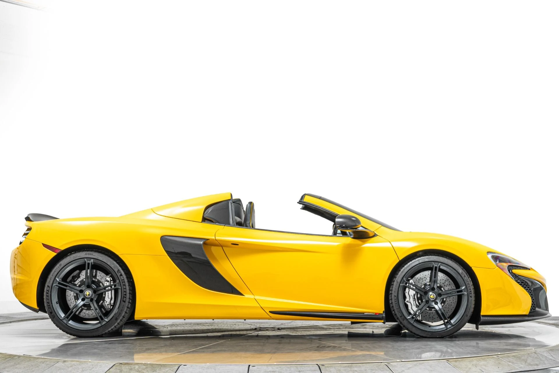 mph047_4216136495_Used_2015_Mc_Laren_650_S_Spyder_1790194559_94cf9a6aec