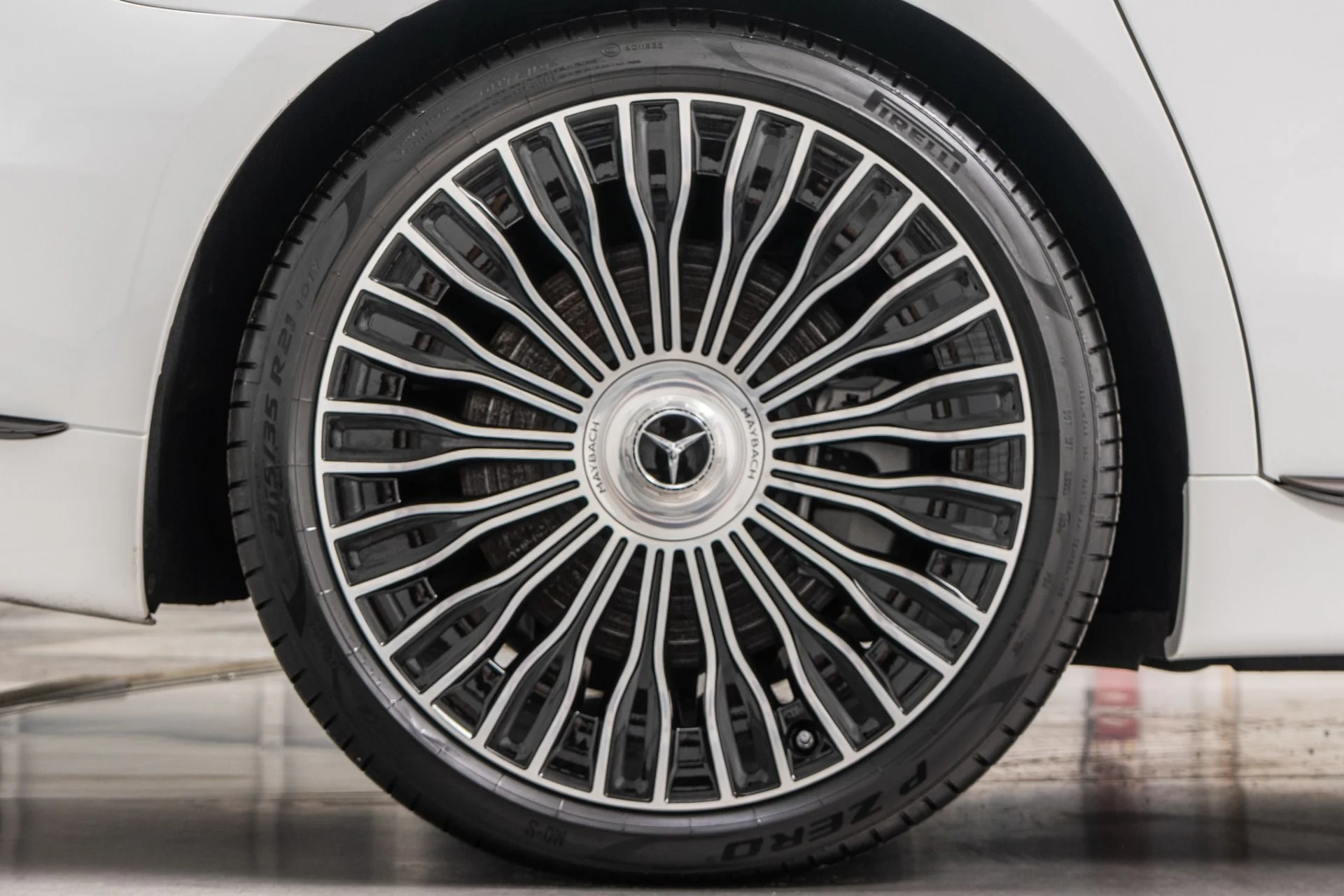 mph047_4233838560_Used_2024_Mercedes_Benz_S_Class_Maybach_S_680_1790286365_b19b9bd36f