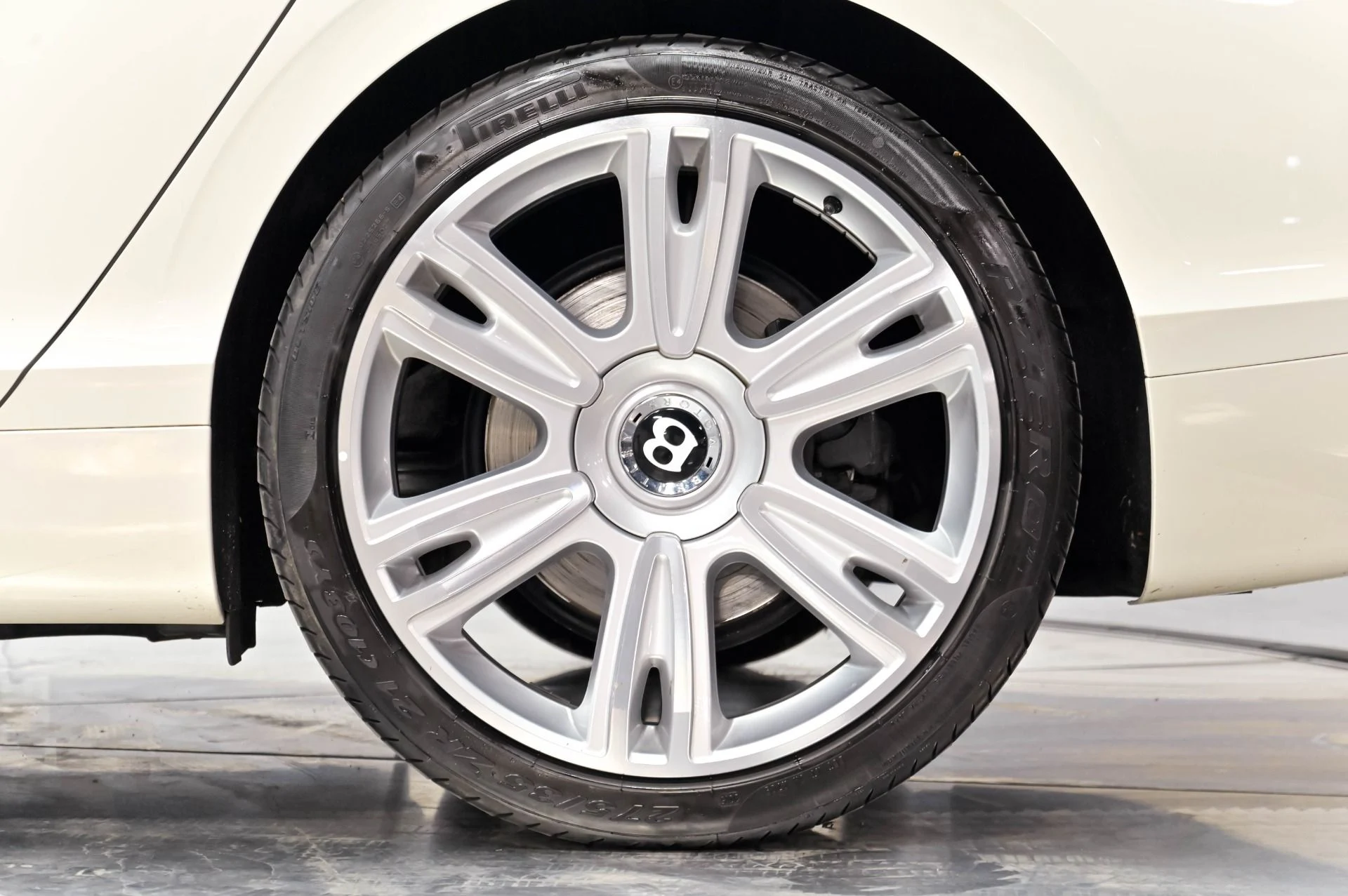mph047_4261352978_Used_2016_Bentley_Flying_Spur_W12_1779838751_e4049ef83f