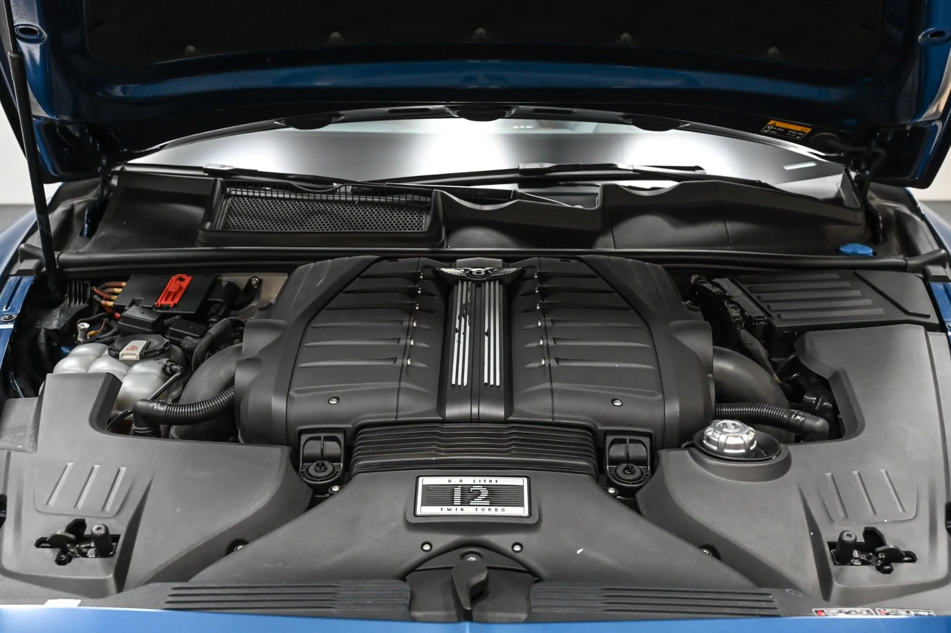 mph047_429996751_Used_2018_Bentley_Bentayga_W12_1758835107_1ef91da2c7