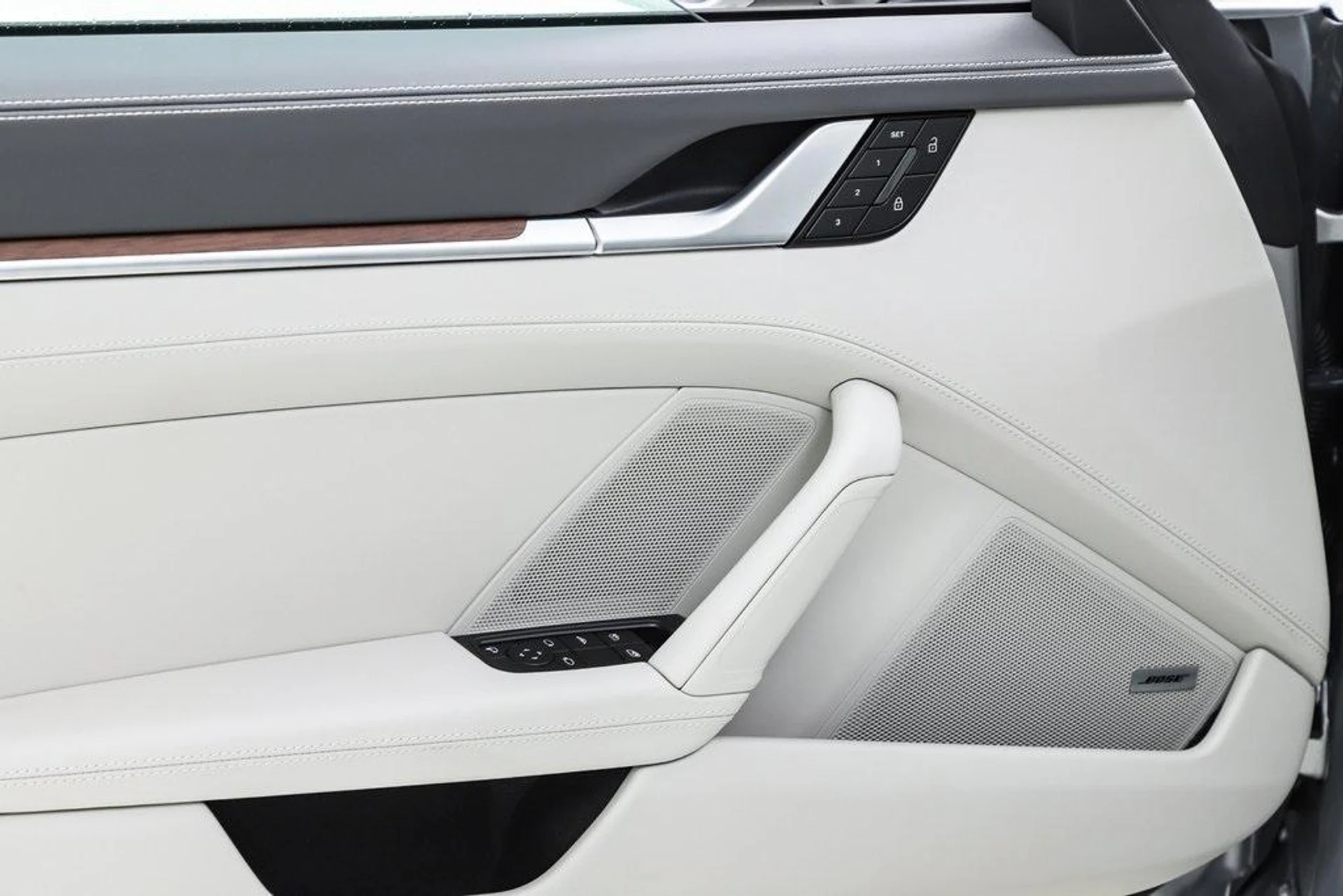 mph047_43783720_DJH_Kp6_P_Pw_RWB_2_QB_7_EP_2_C_I03ms_0530fdde81