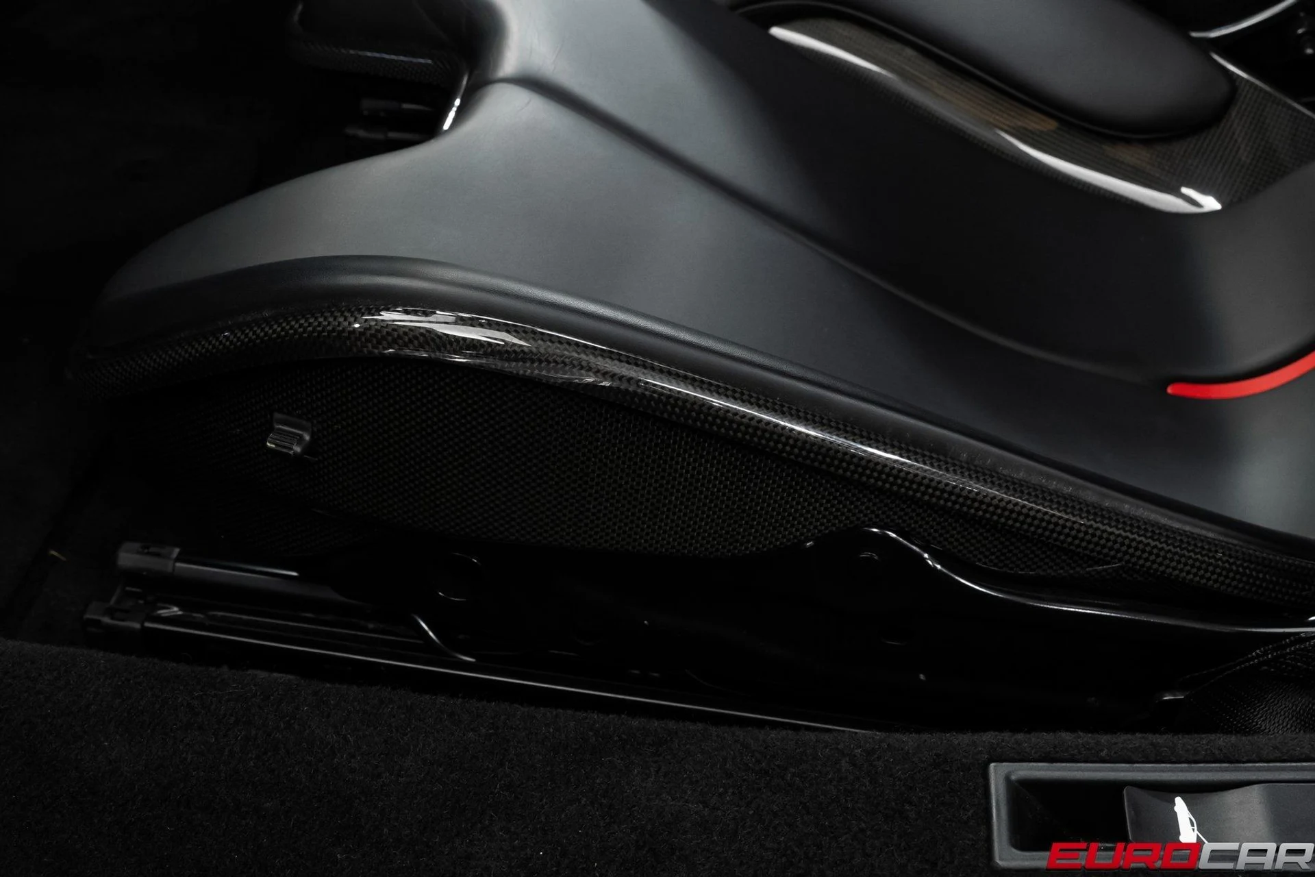 mph047_452939460_image_48_3242417265