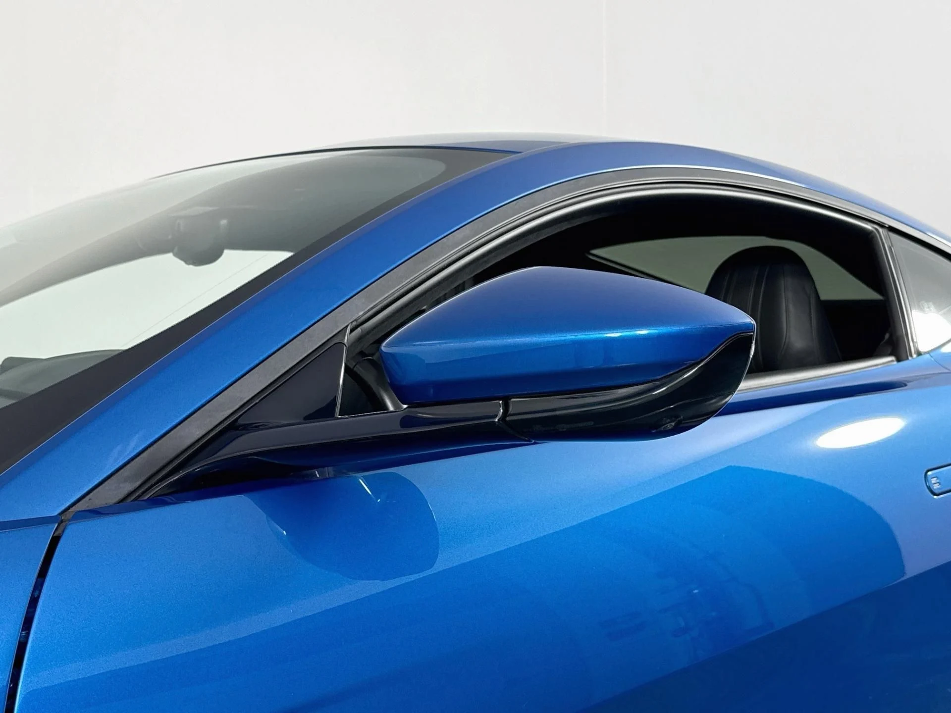 mph047_472523872_Used_2020_Aston_Martin_Vantage_1791218646_684a60c42e