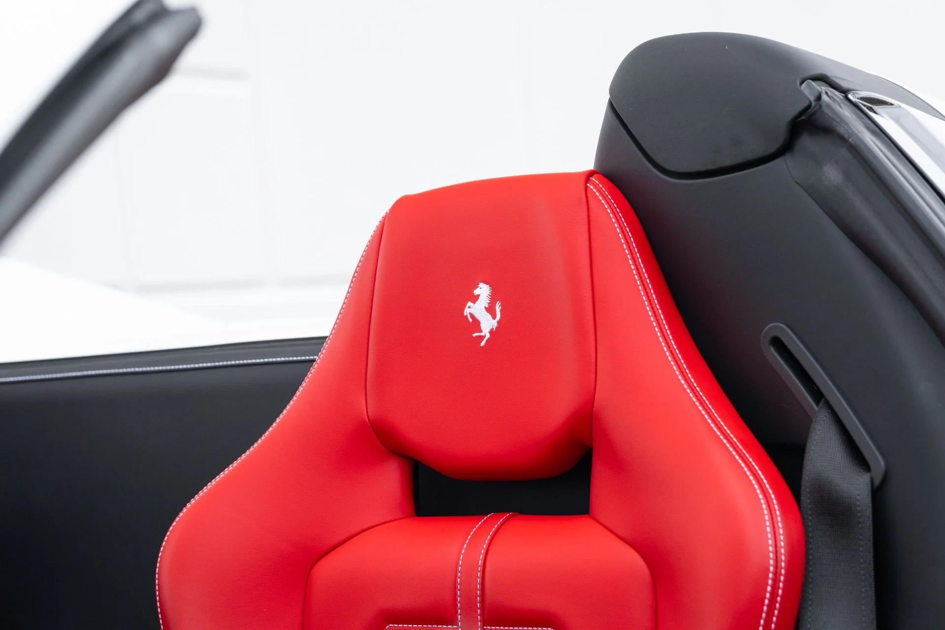 mph047_484809712_Used_2018_Ferrari_488_Spider_1779900992_b651e3525c