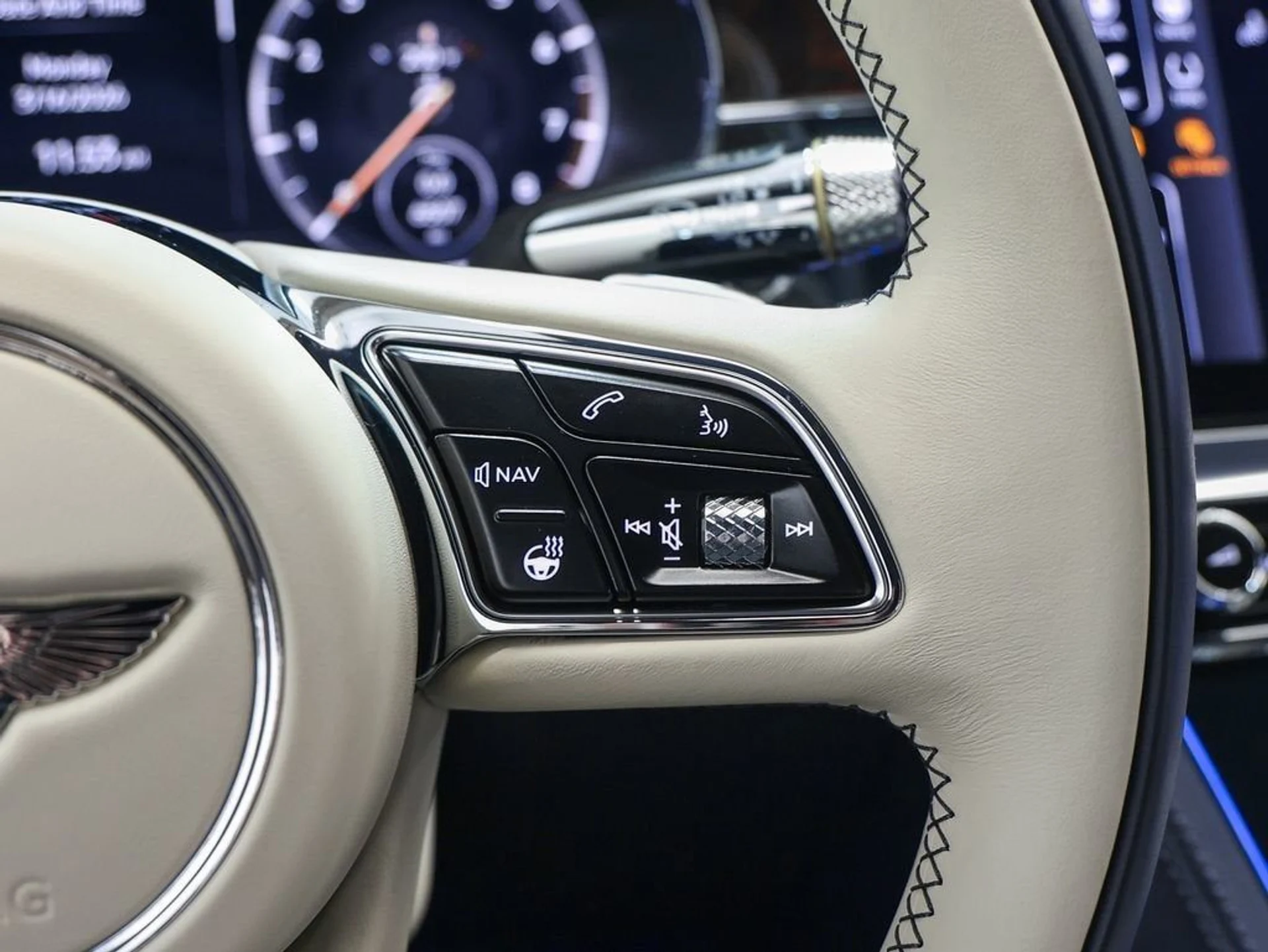 mph047_500032438_48_5336f3f1fd