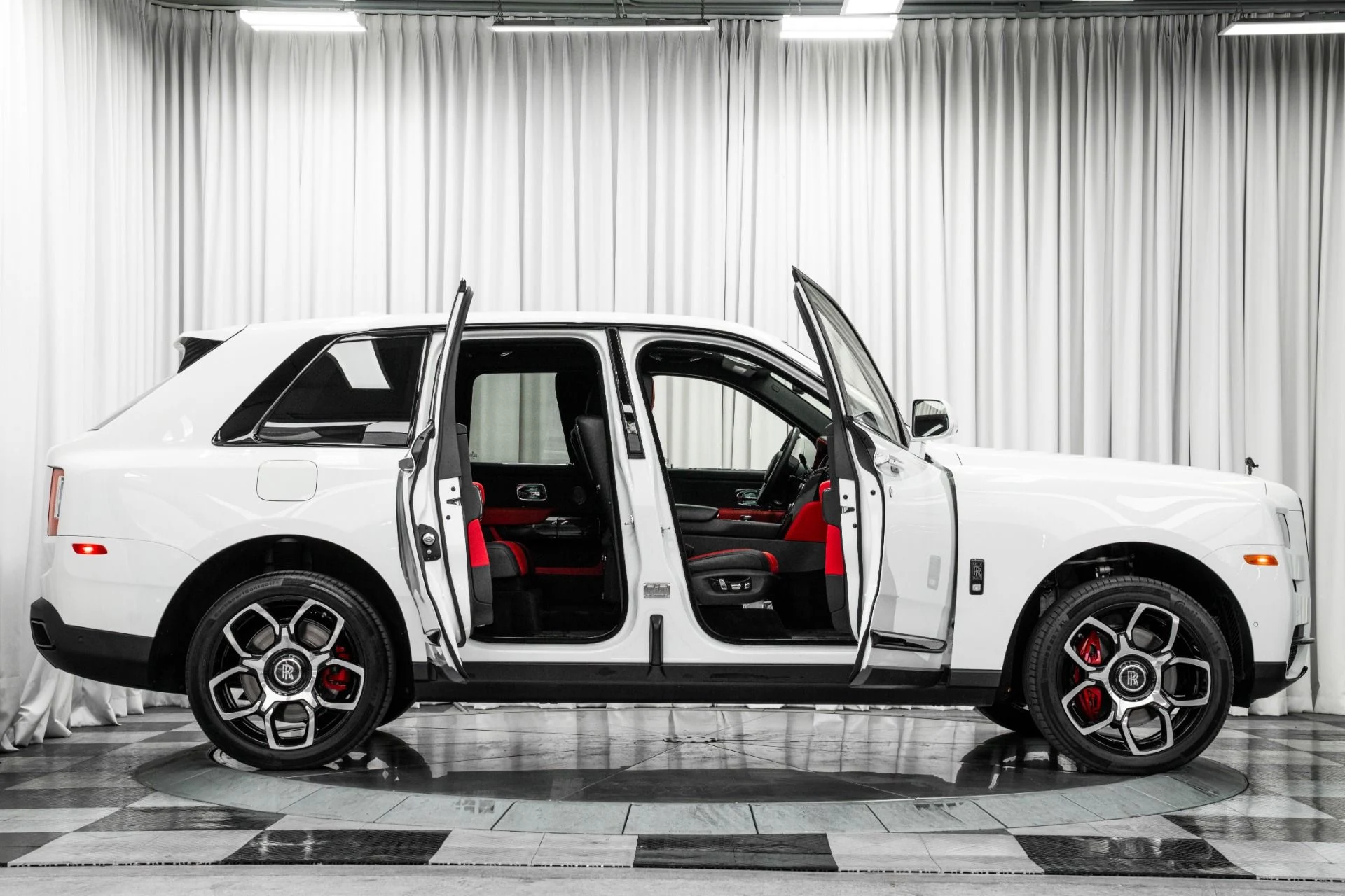 mph047_502123418_Used_2023_Rolls_Royce_Cullinan_Black_Badge_Two_Tone_Interior_Starlight_Headliner_1762810213_9ed847daa1