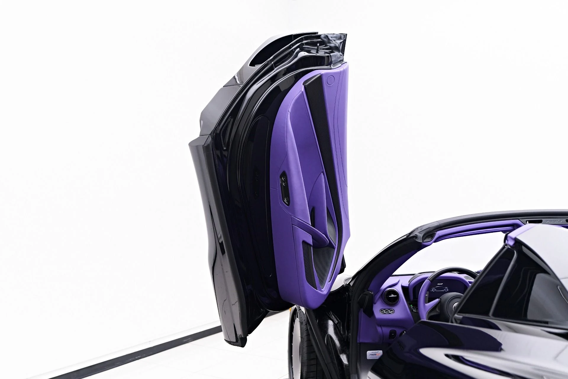 mph047_507718423_Used_2022_Mc_Laren_765_LT_Base_1753480618_67a54f5c49