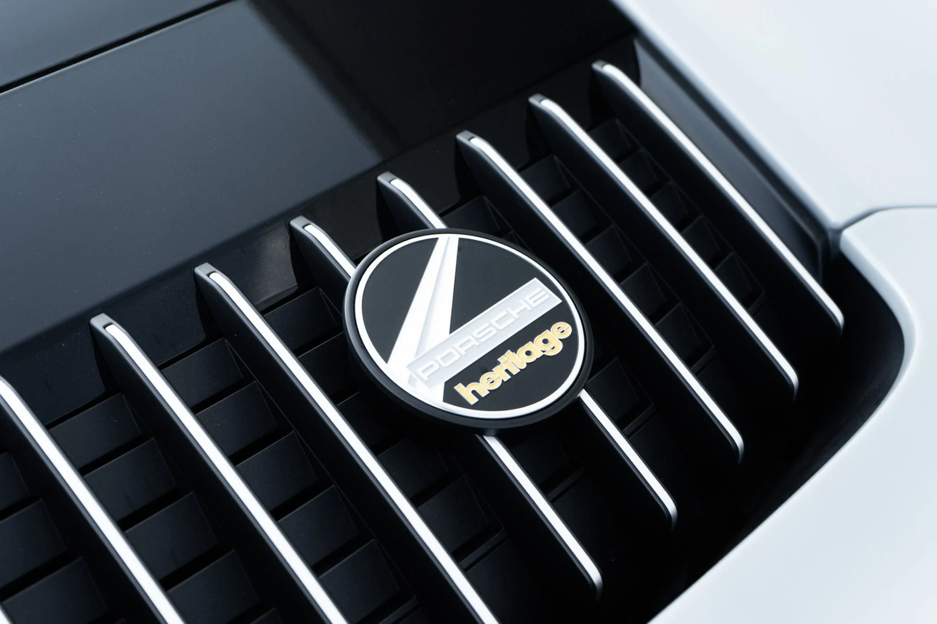 mph047_509291812_Used_2023_Porsche_911_Sport_Classic_1767656458_fe8f88e7d7