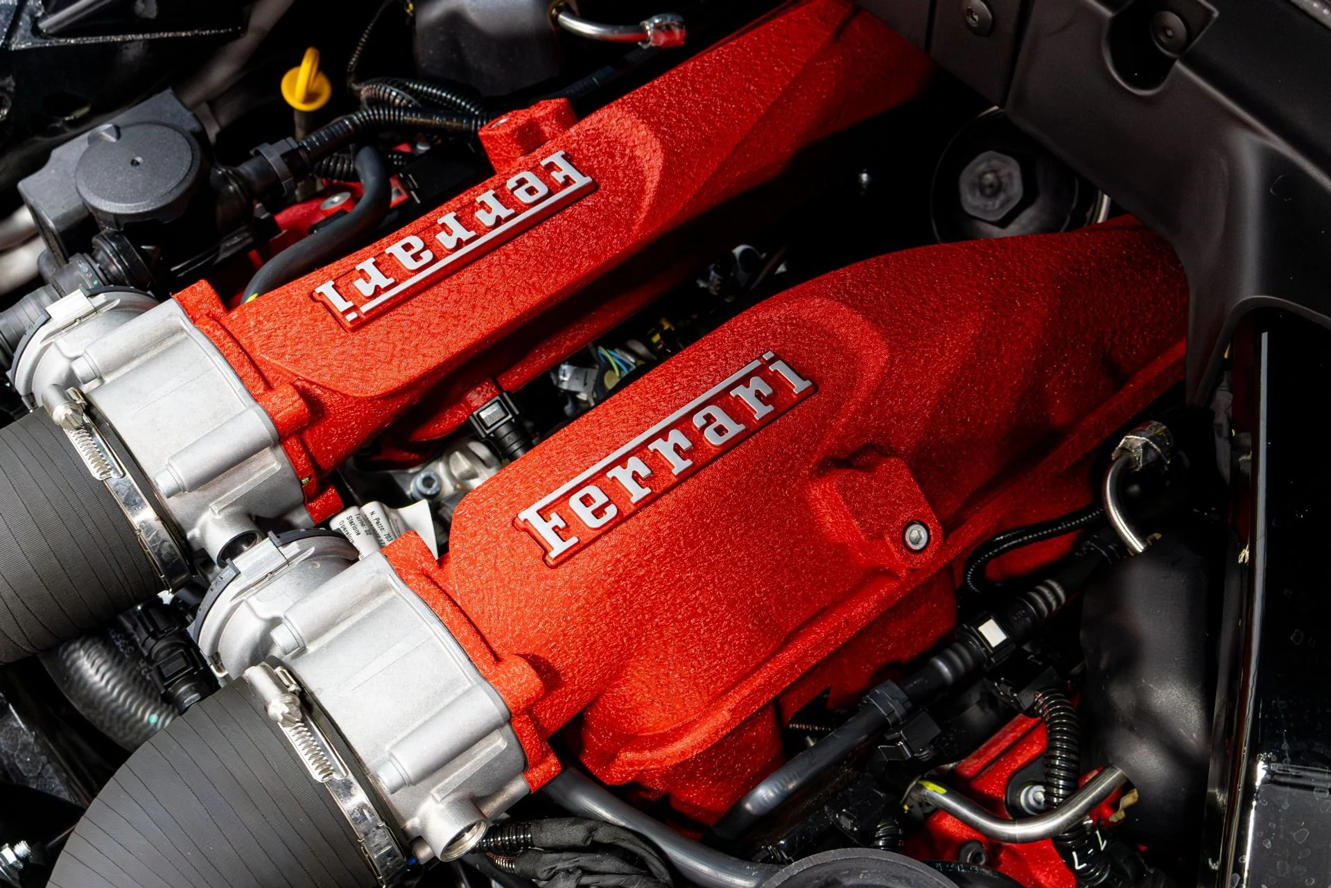 mph047_520674577_Used_2022_Ferrari_Roma_1775684538_5a6dd2d28c