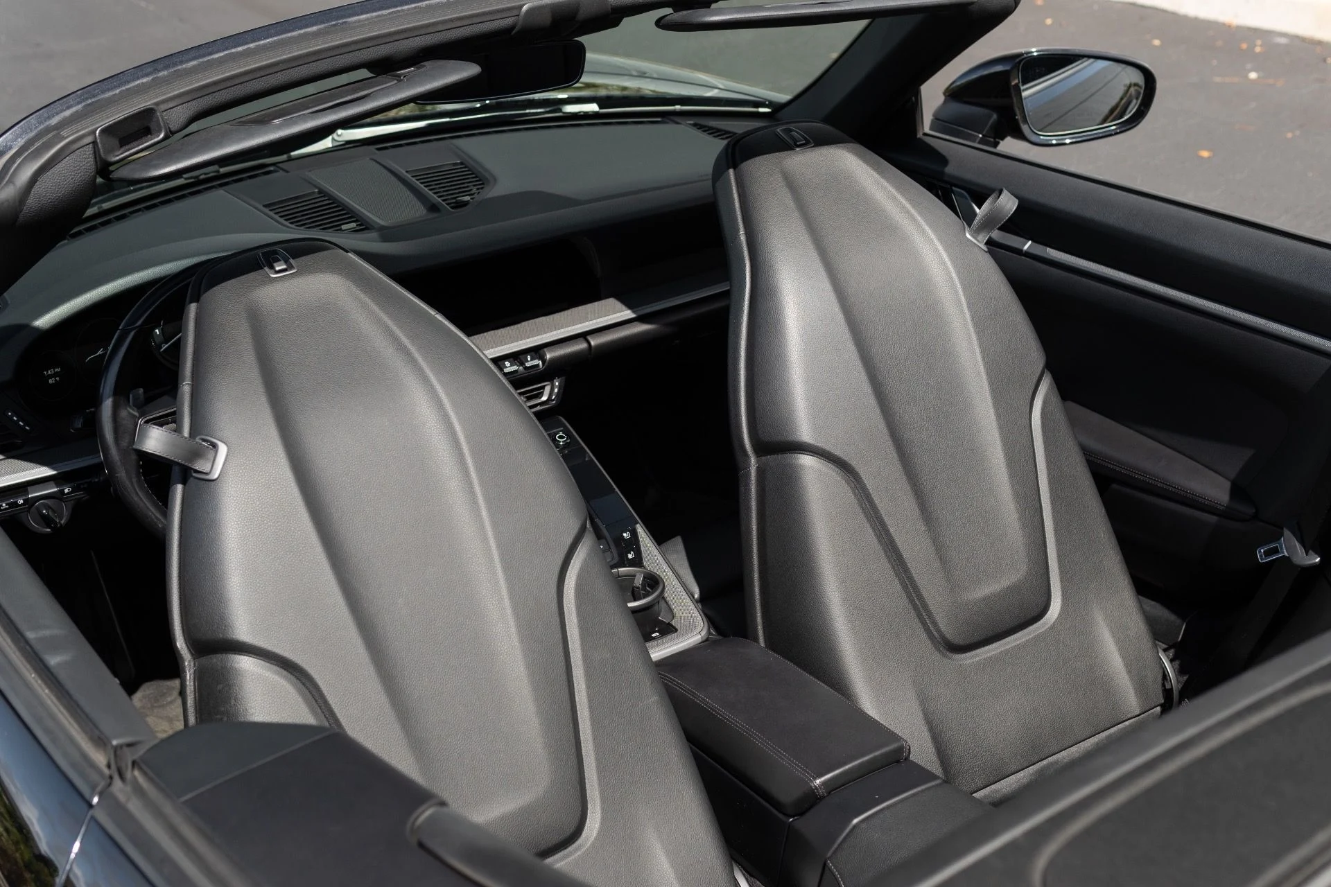 mph047_547996171_Used_2021_Porsche_911_Carrera_1772596654_92eea50d4b