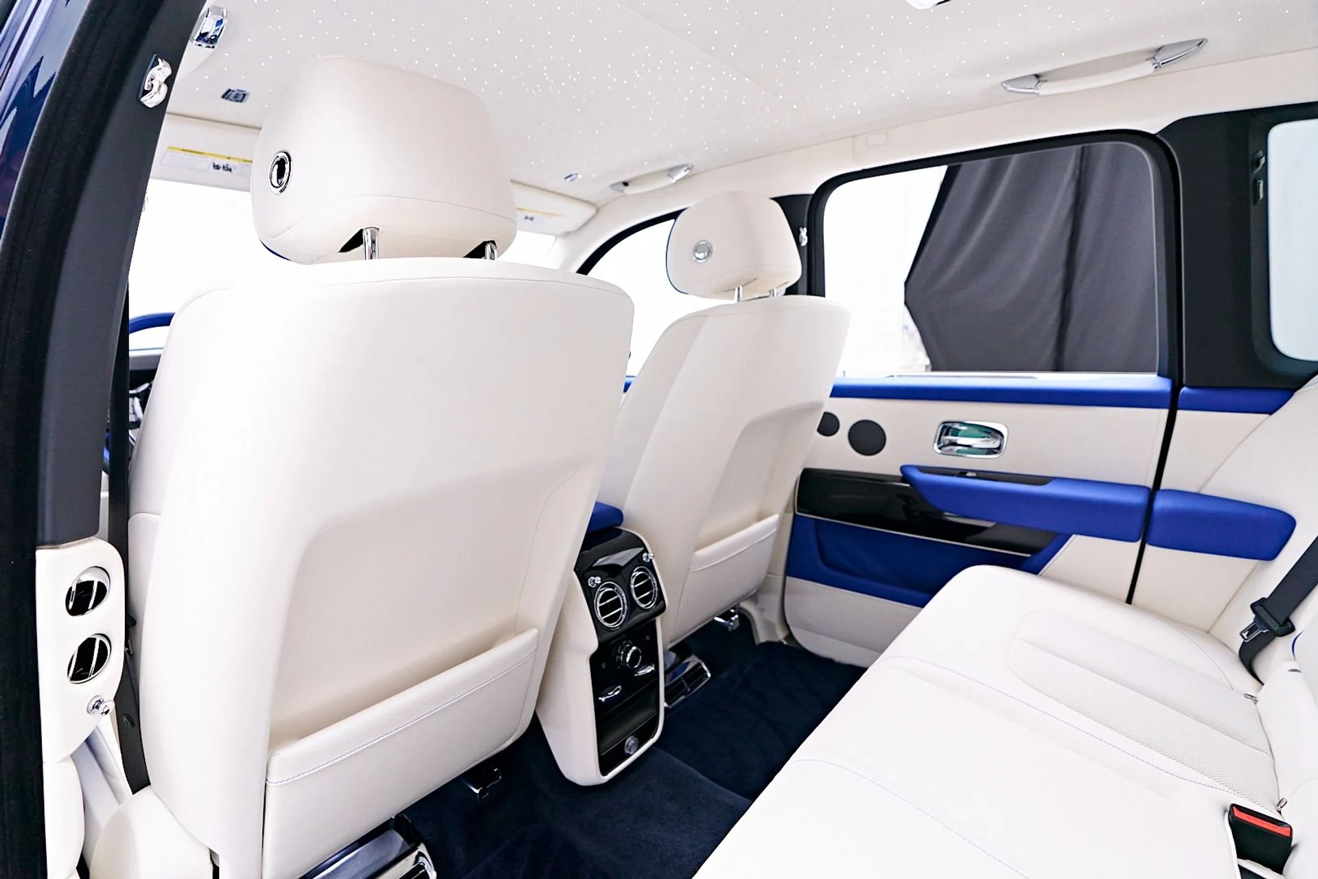 mph047_56029029_Used_2023_Rolls_Royce_Cullinan_Base_1745954360_f54cf0c238