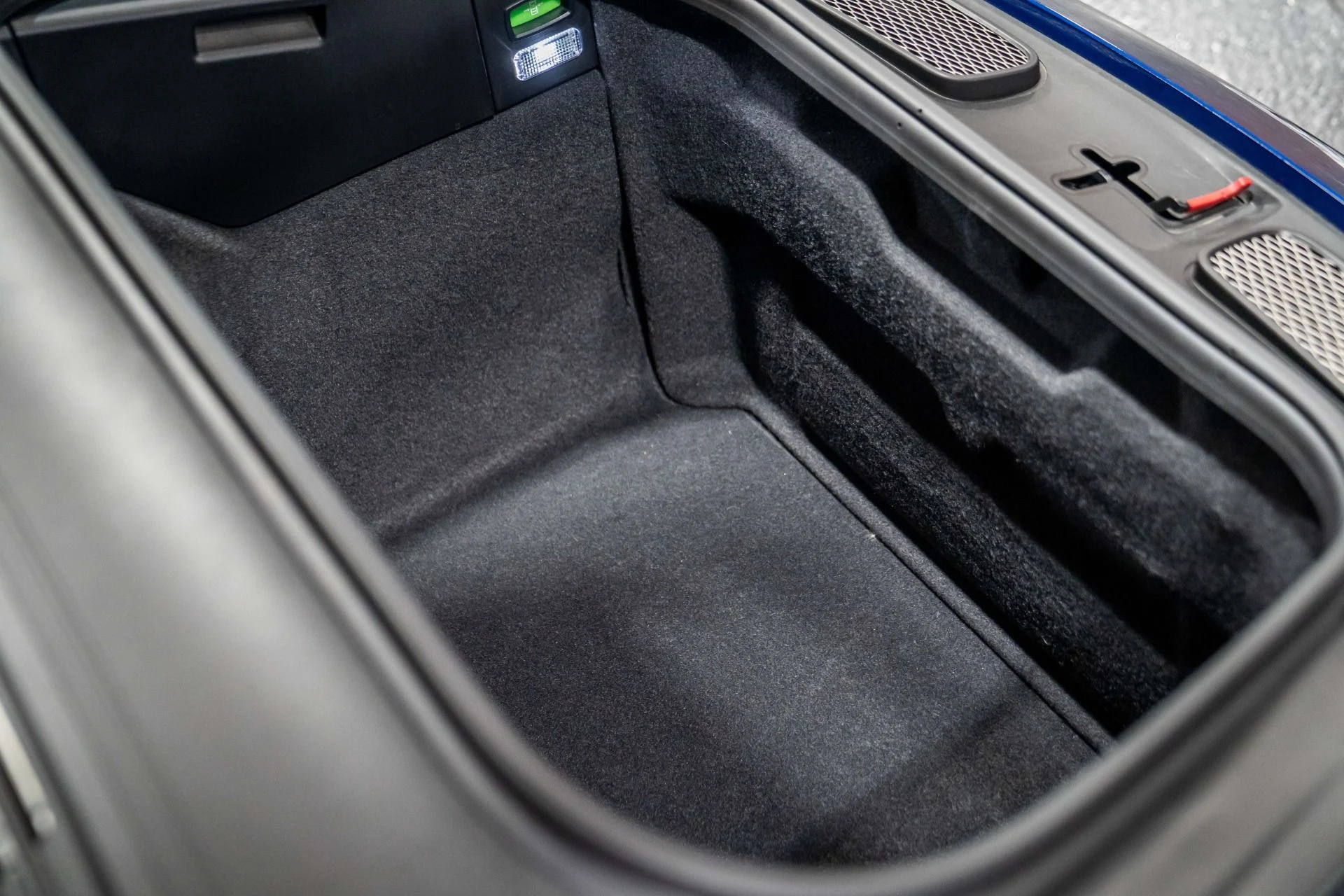 mph047_568020755_Used_2024_Porsche_911_ST_5341963_1766128393_69c511def2