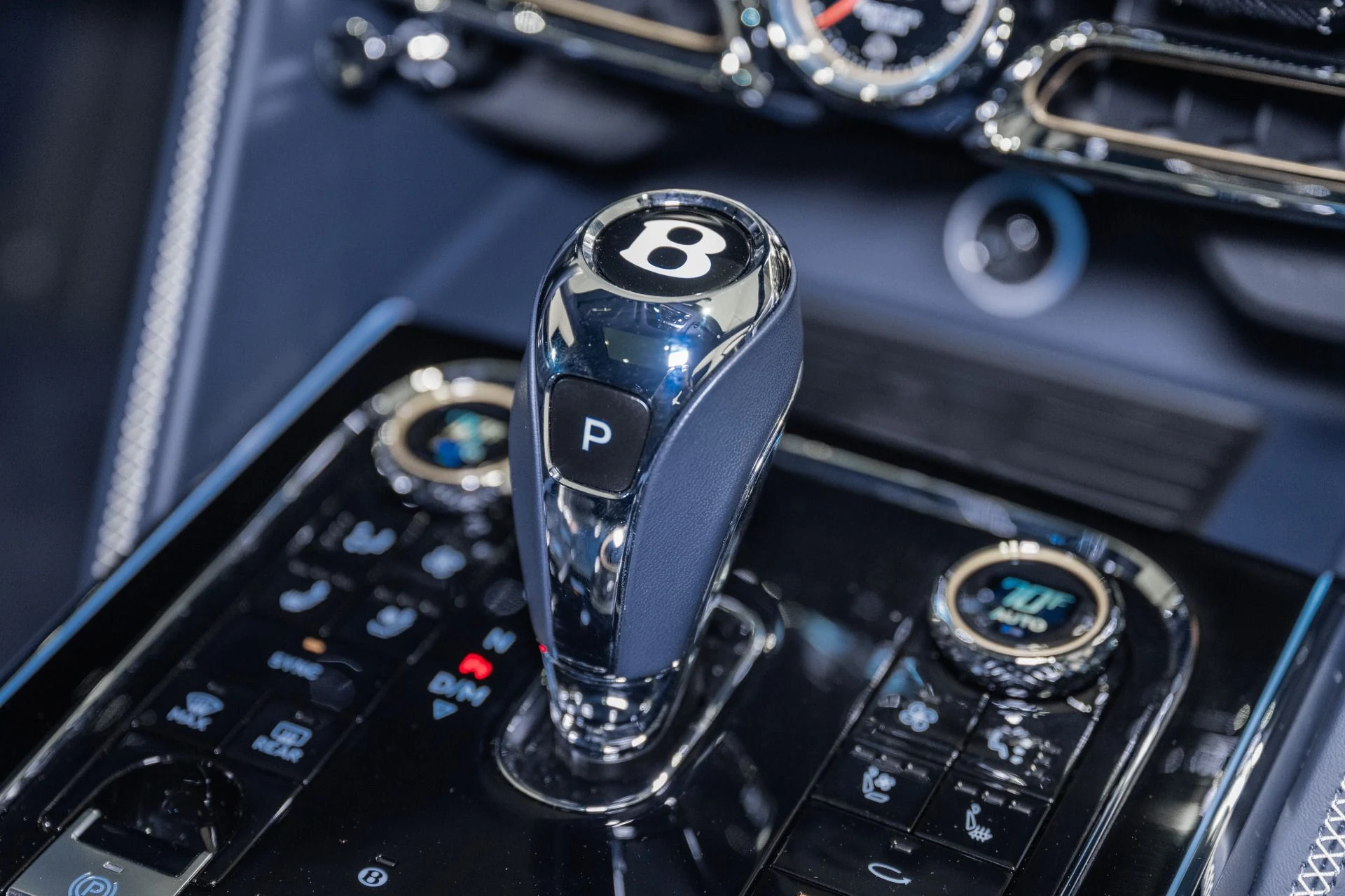mph047_589704335_Used_2024_Bentley_Flying_Spur_Edition_8_1777999219_2bb2c4685b