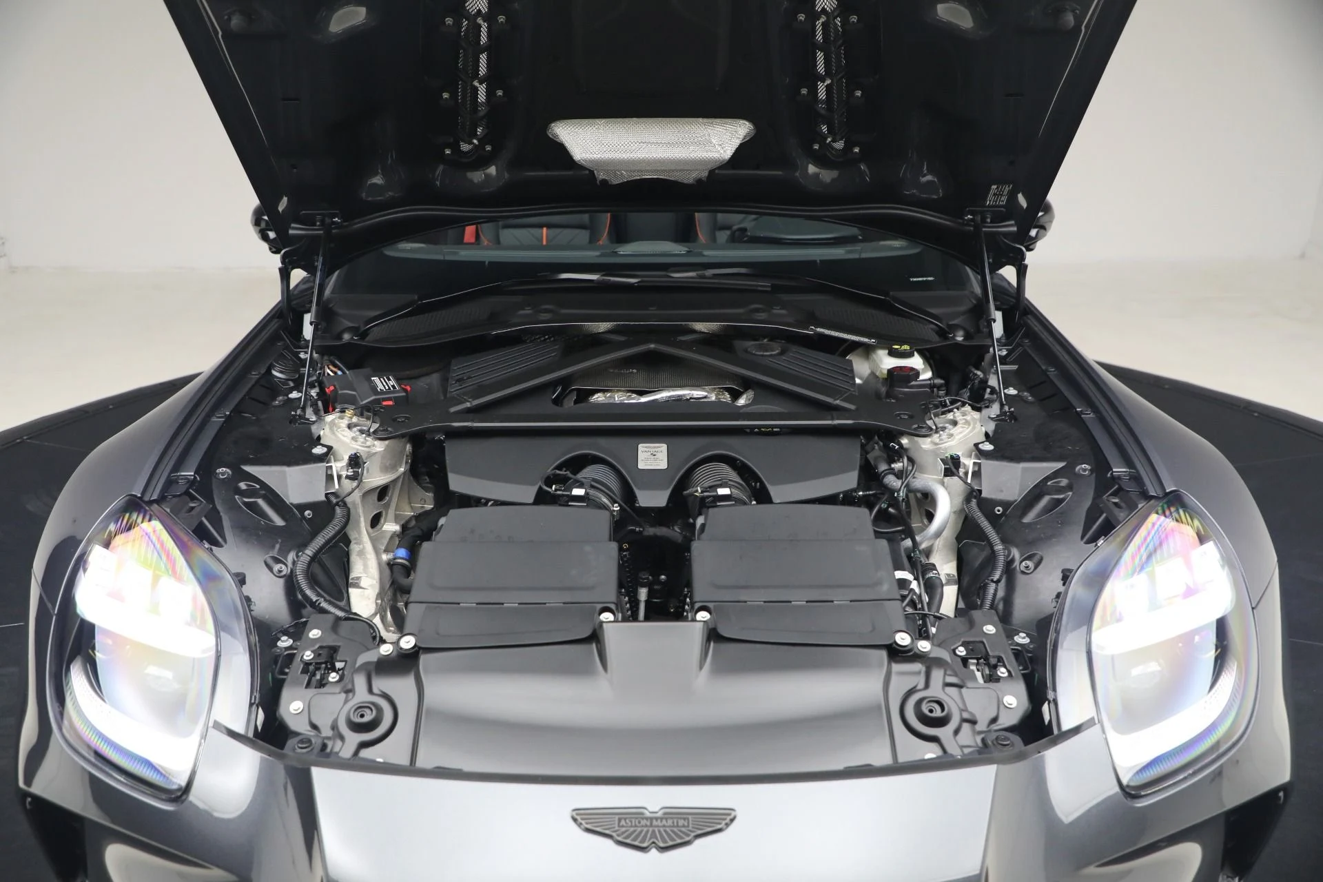 mph047_602584290_New_2026_Aston_Martin_Vantage_S_Roadster_1774535973_51d2805ce4