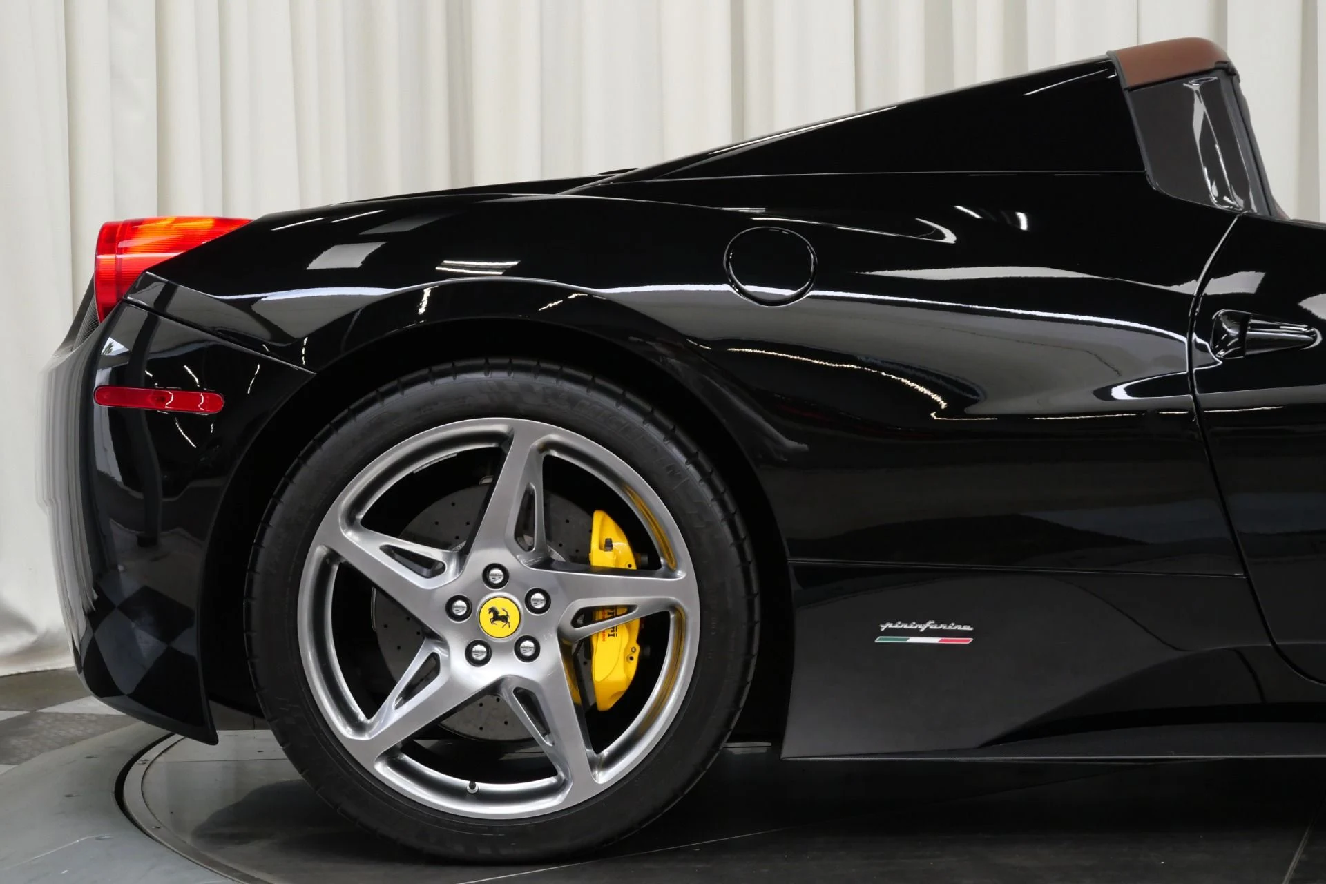 mph047_617343218_Used_2013_Ferrari_458_Spider_1758308193_7a1602ba4e