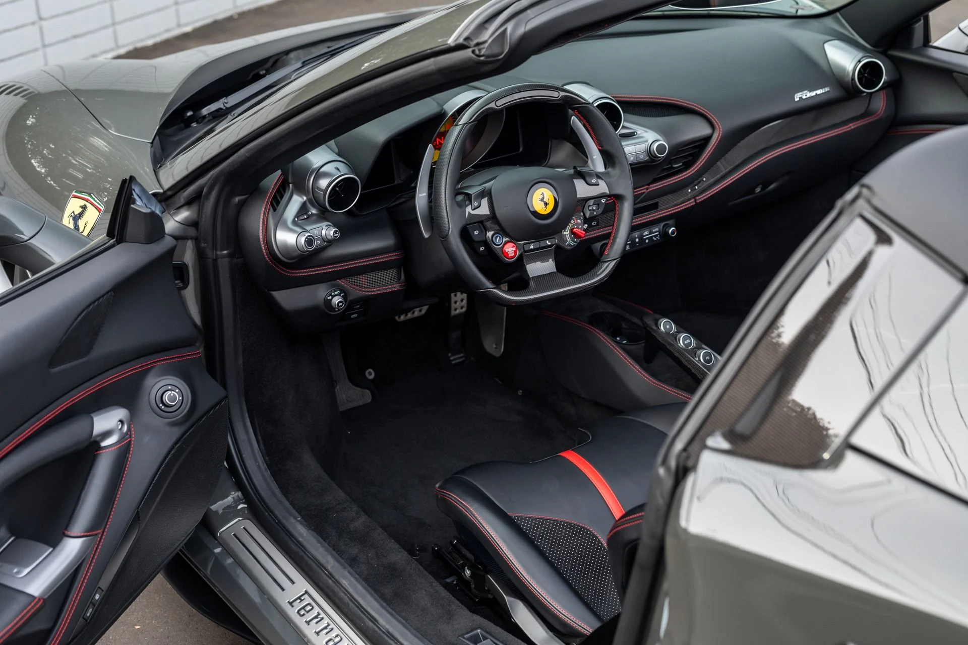mph047_625627290_Used_2021_Ferrari_F8_Spider_1734052252_df8e0920a3